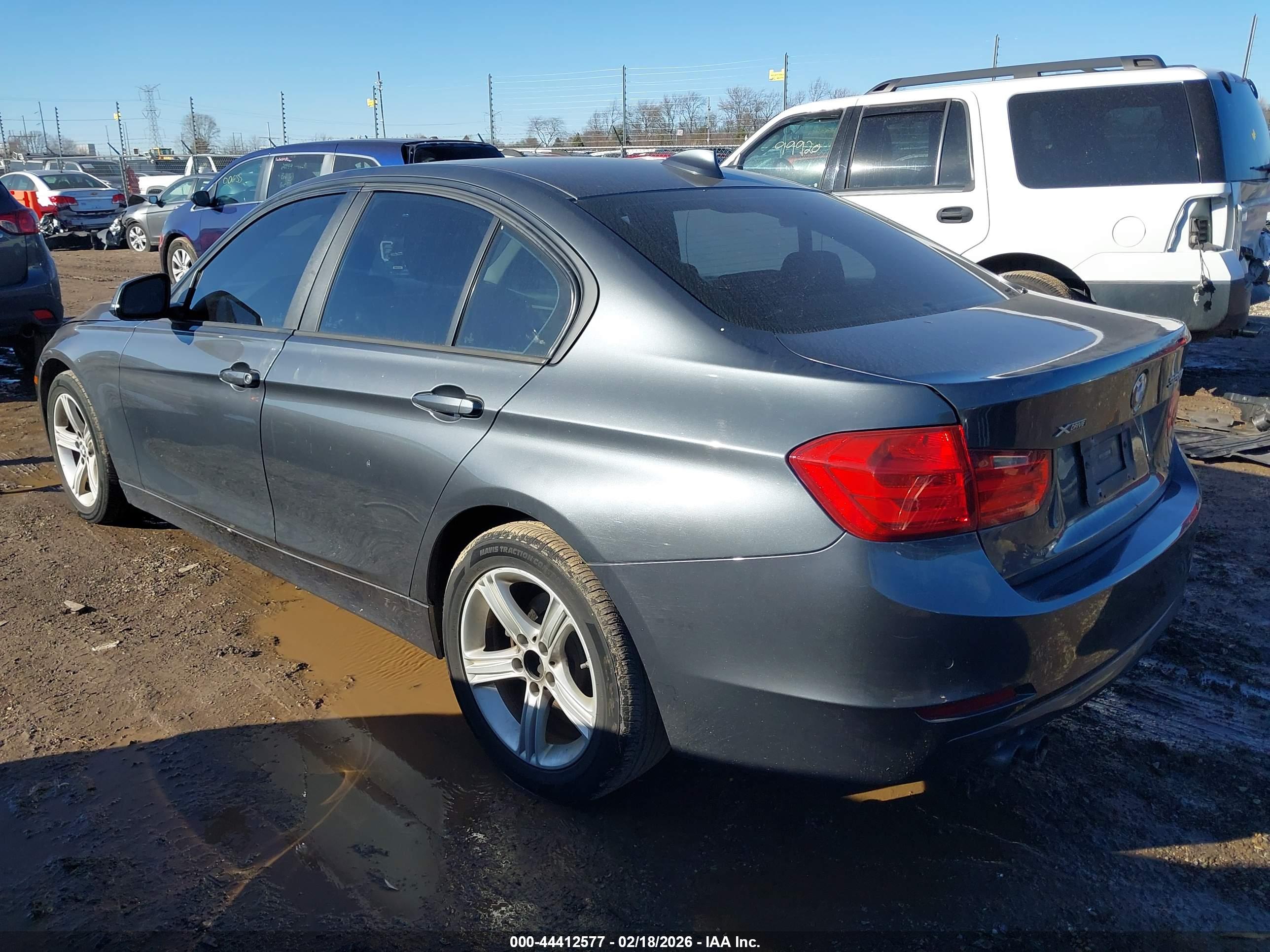 BMW 328I image 3
