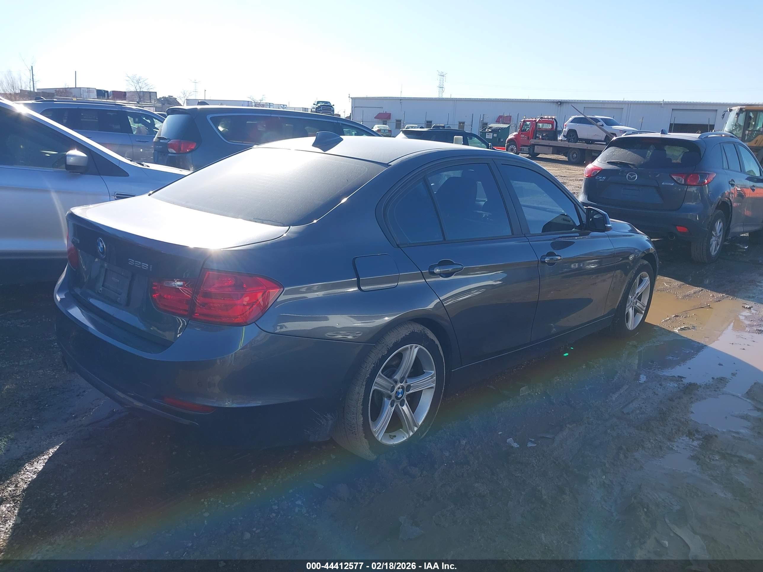 BMW 328I image 4