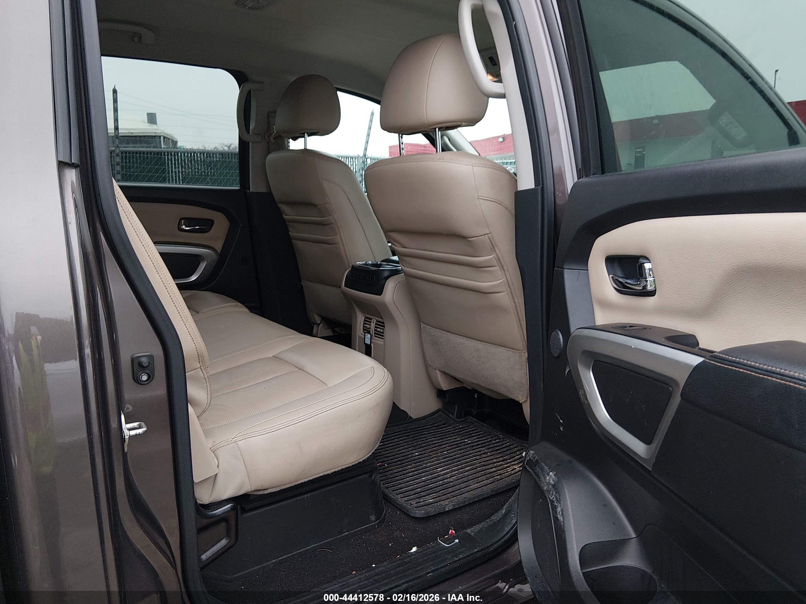 NISSAN TITAN image 8