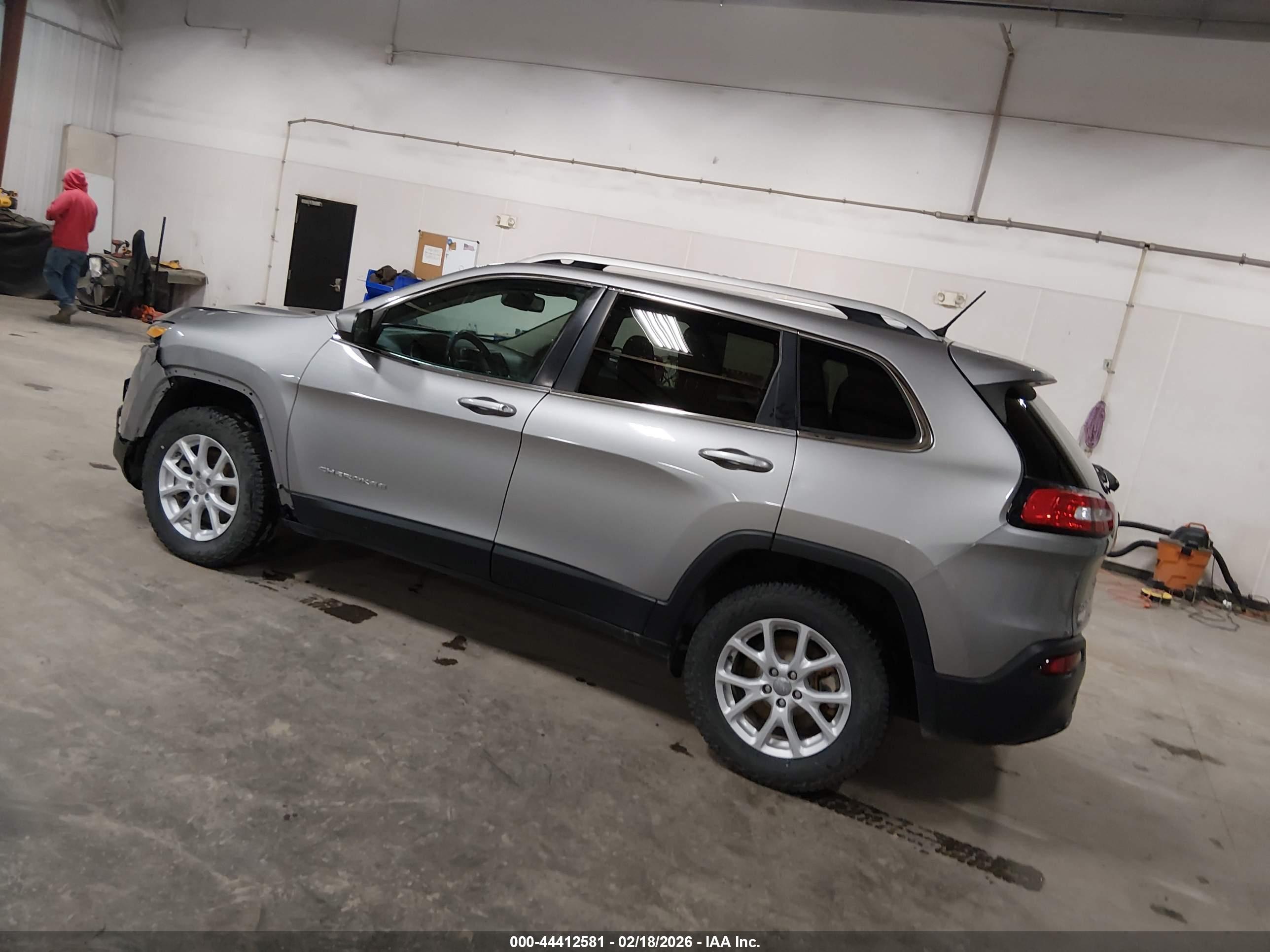 JEEP CHEROKEE image 3