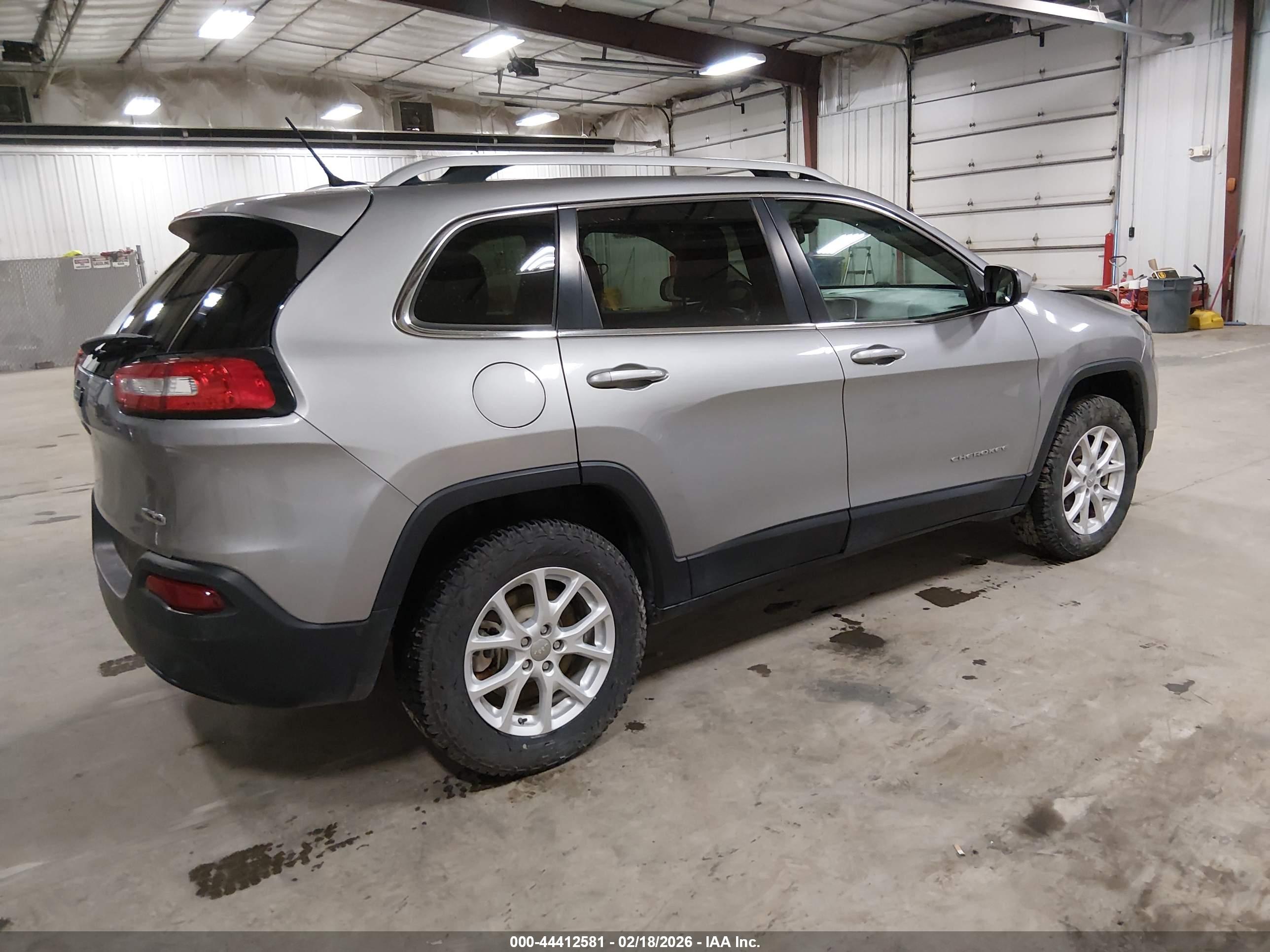 JEEP CHEROKEE image 4