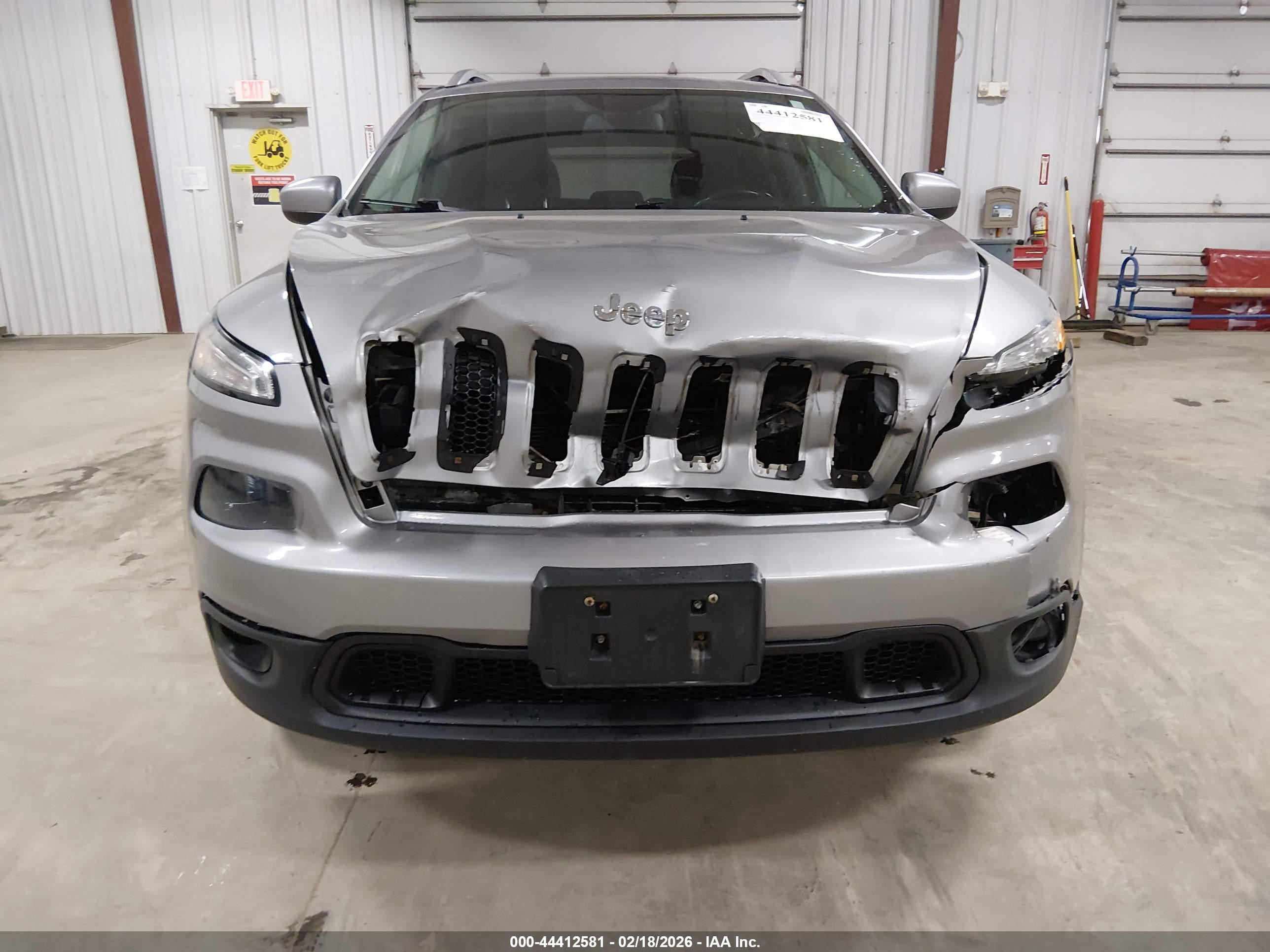 JEEP CHEROKEE image 6