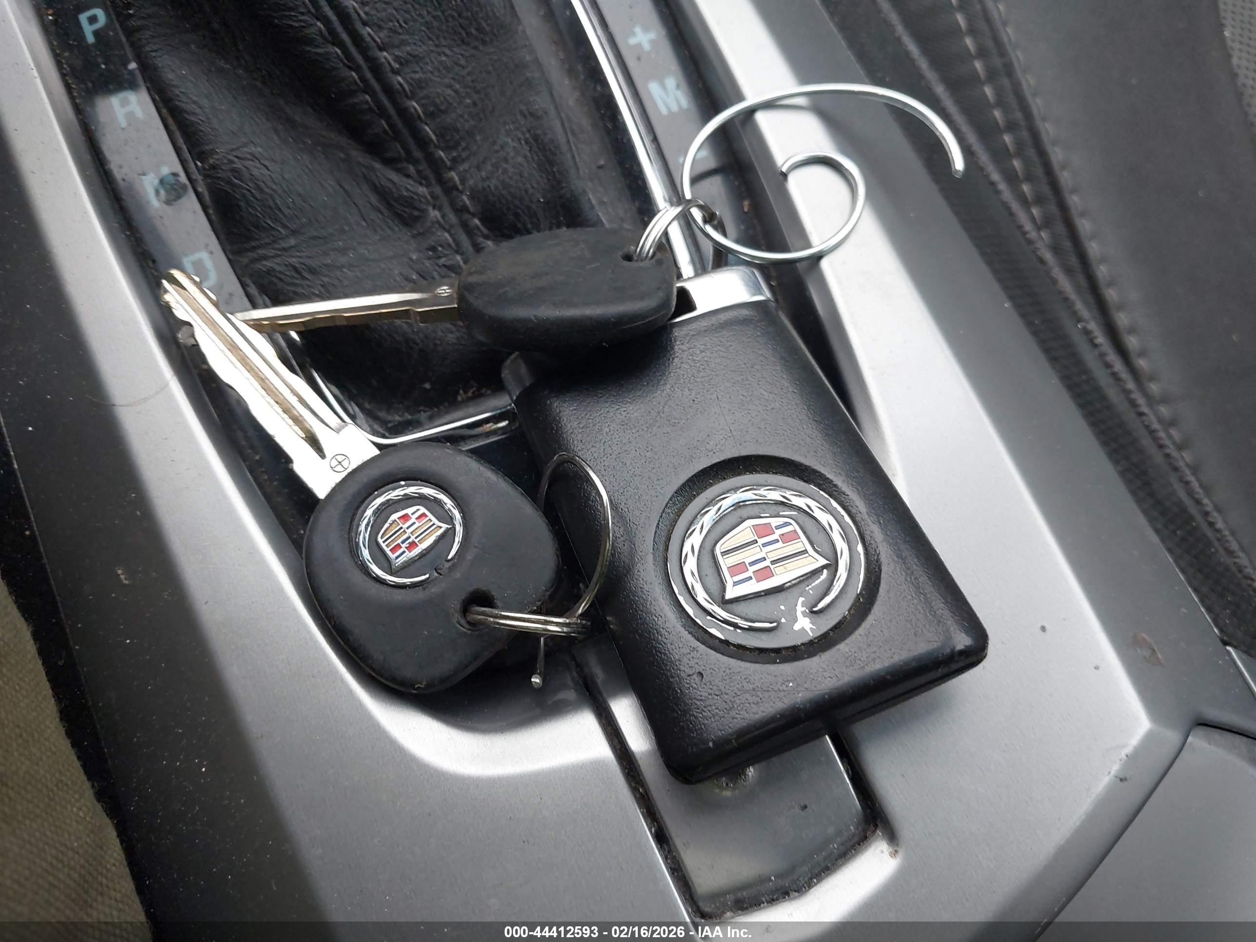 CADILLAC CTS image 11