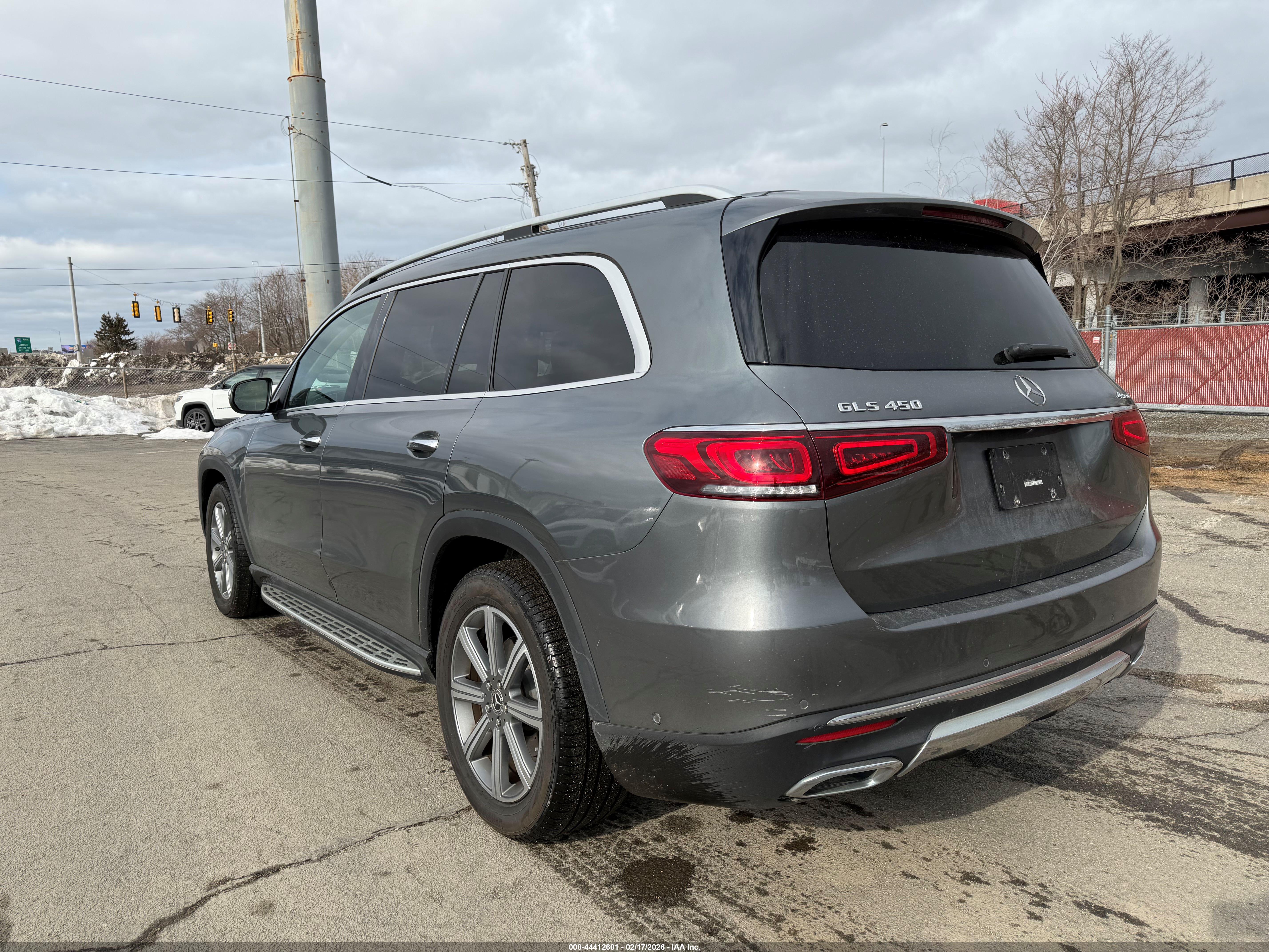 MERCEDES-BENZ GLS image 3