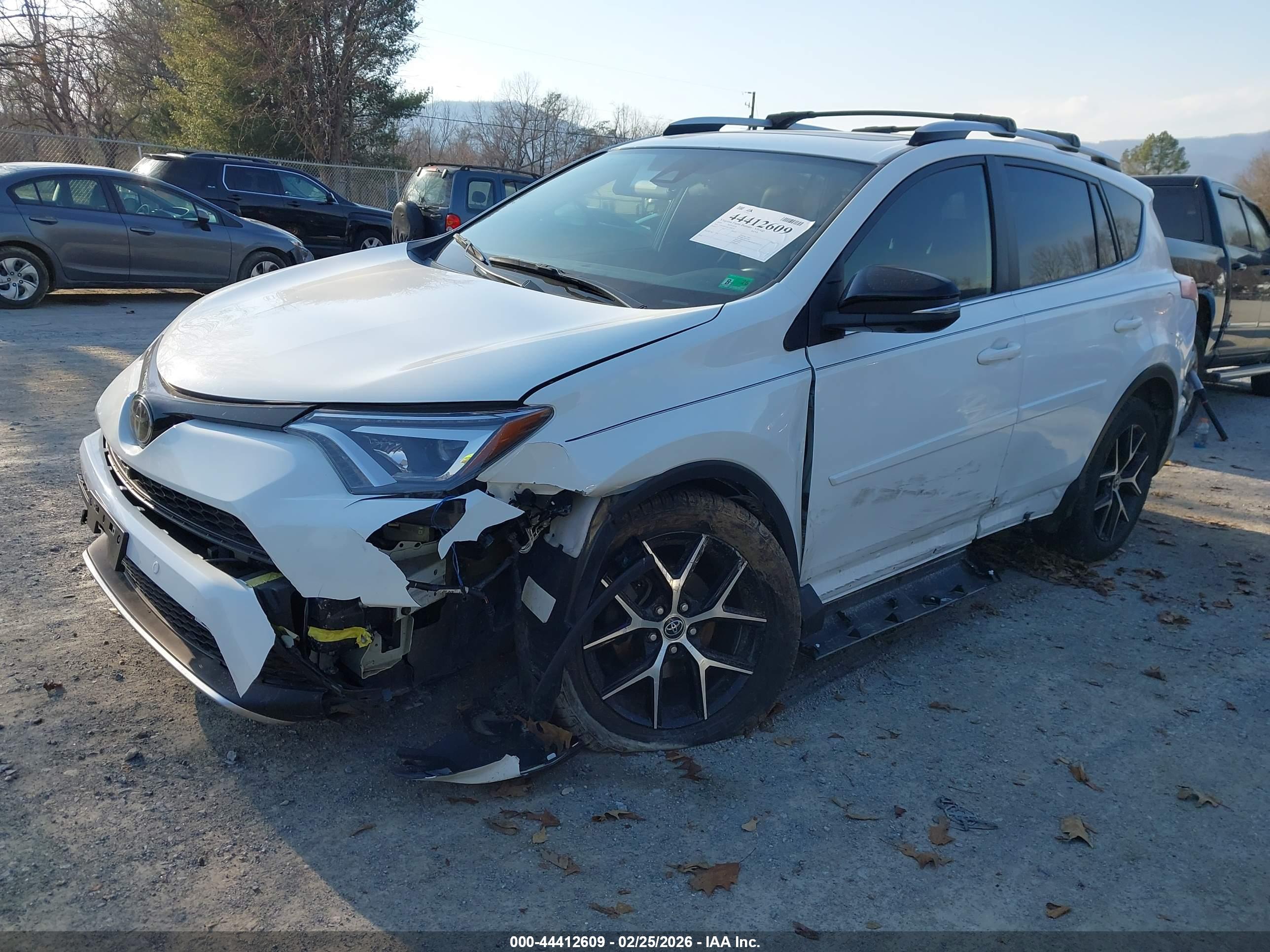 TOYOTA RAV4 image 6