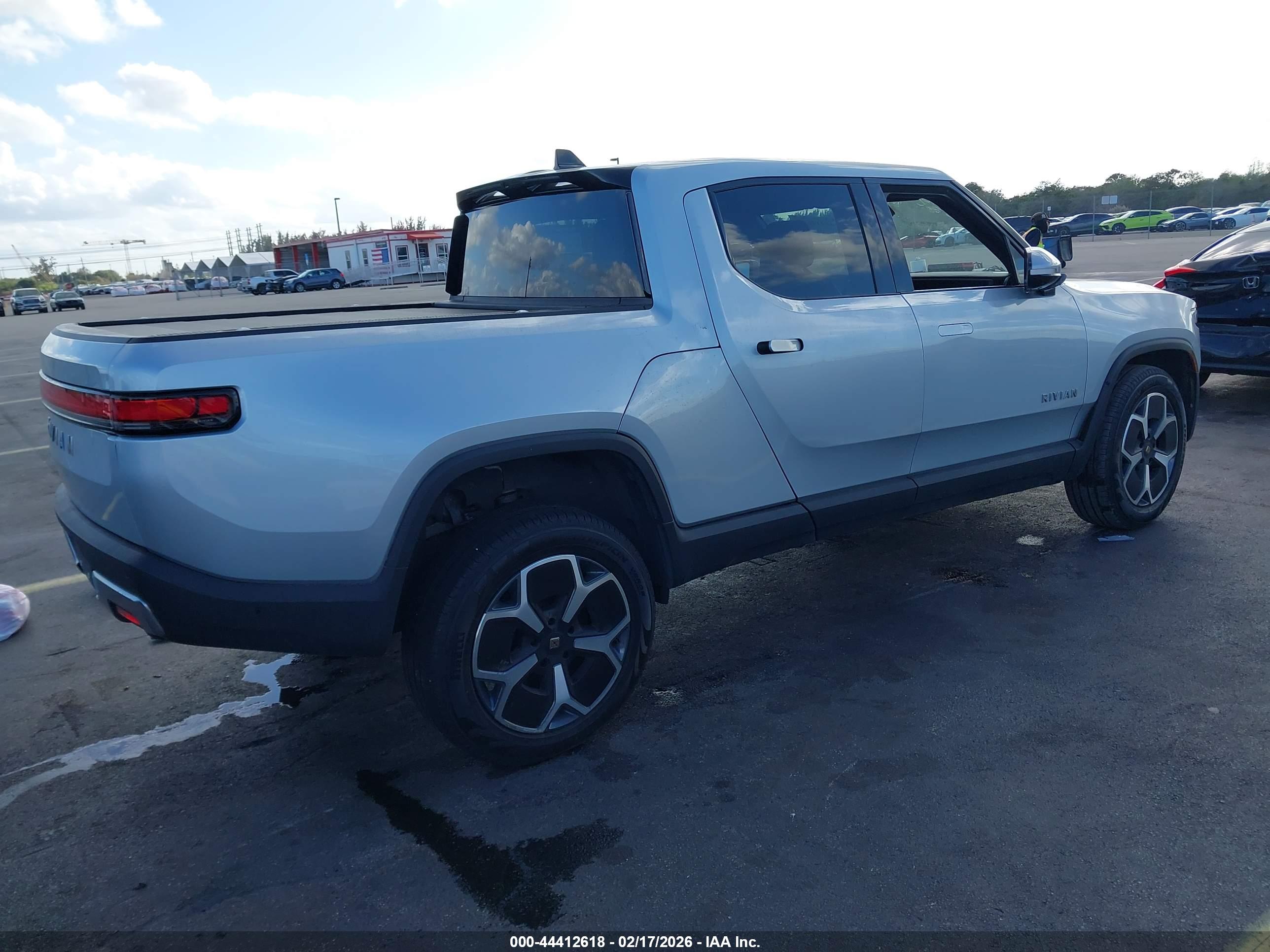 RIVIAN R1T image 4