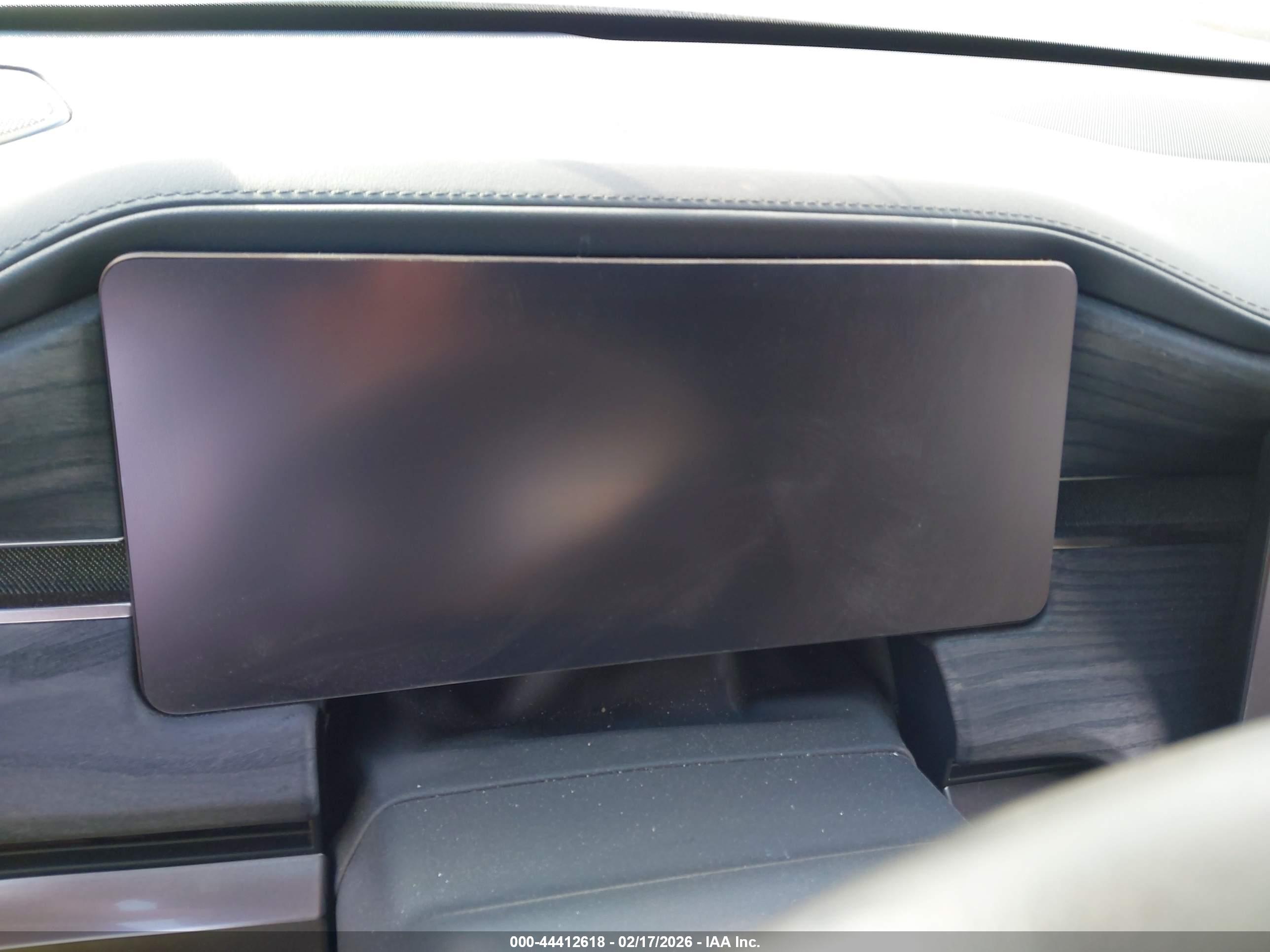 RIVIAN R1T image 7