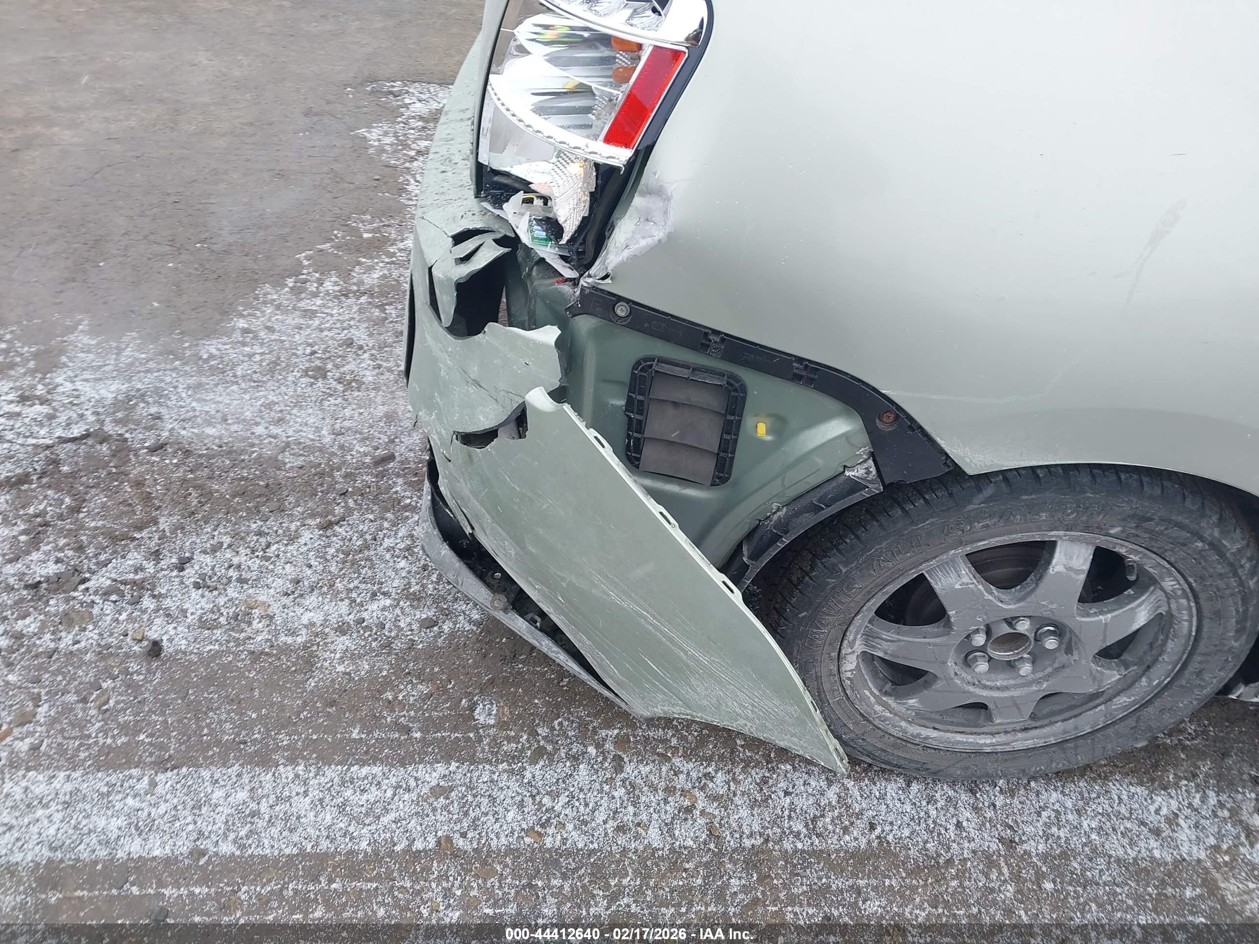 TOYOTA PRIUS image 6