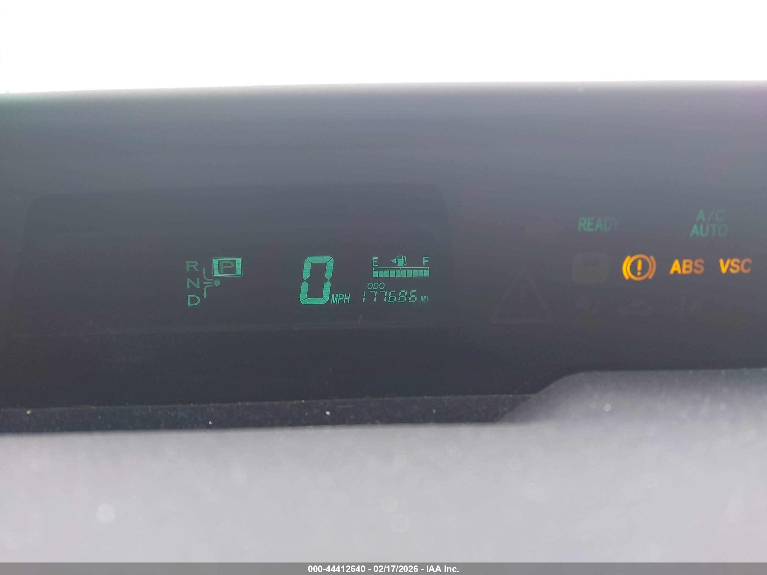 TOYOTA PRIUS image 7