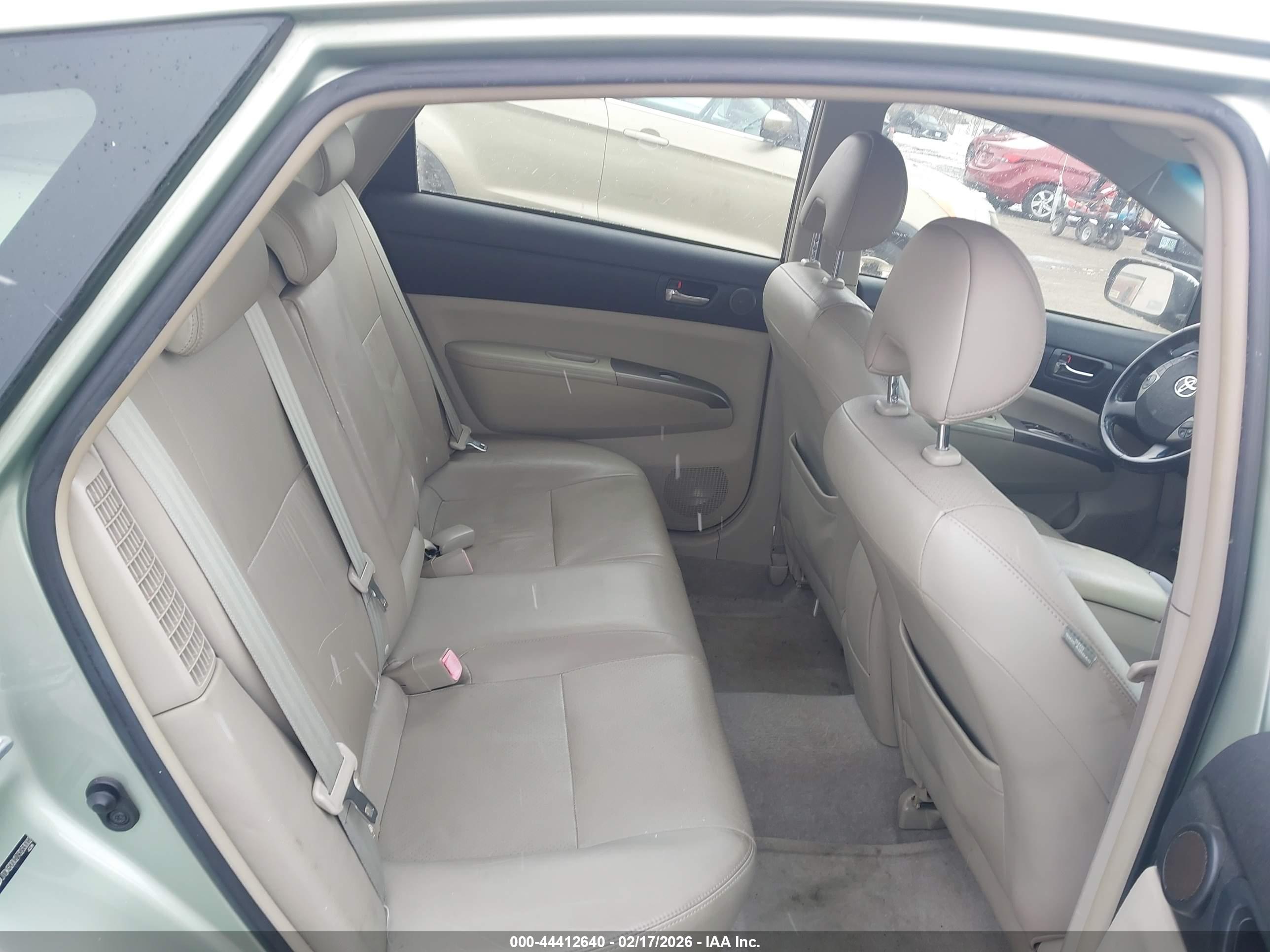 TOYOTA PRIUS image 8
