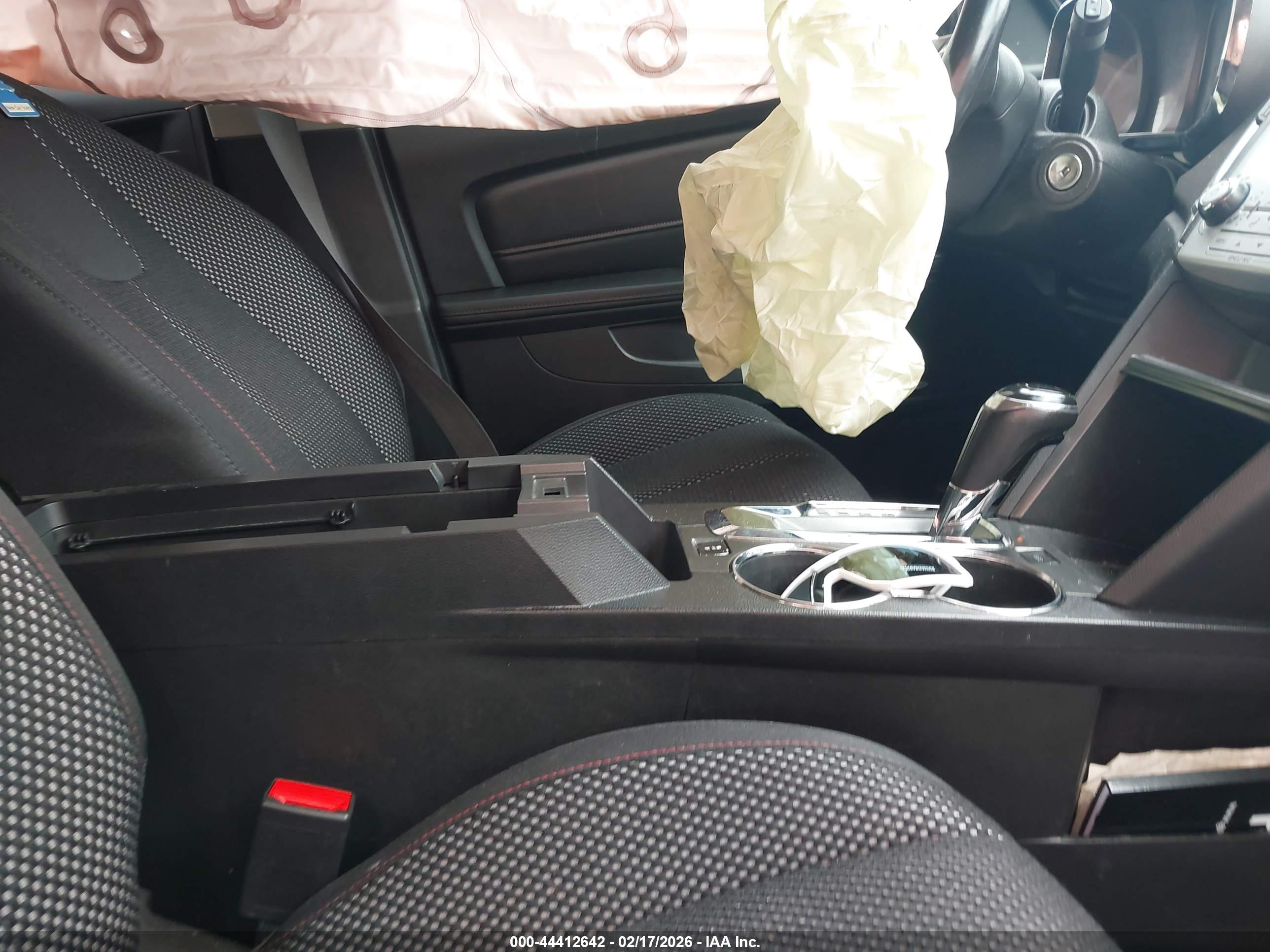 GMC TERRAIN image 5