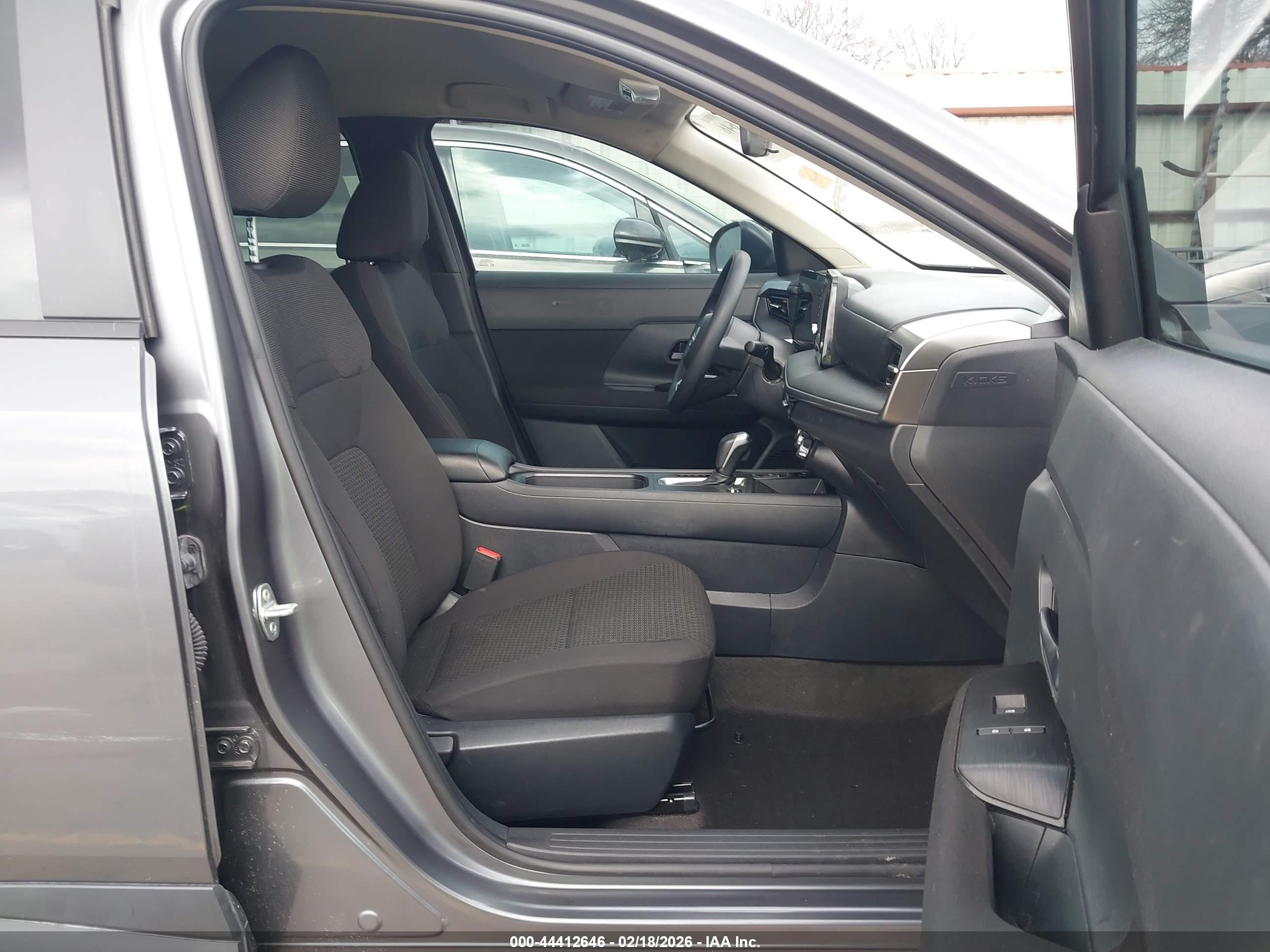 NISSAN KICKS image 5