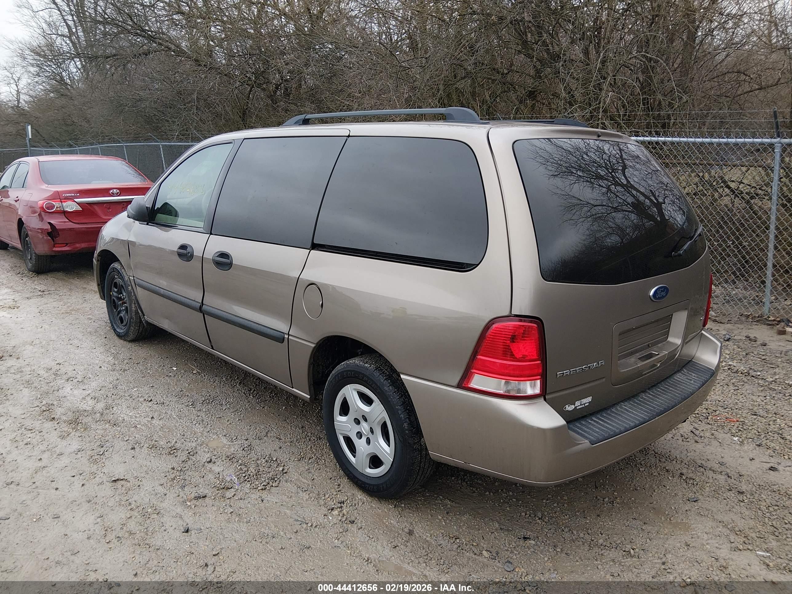 FORD FREESTAR image 3