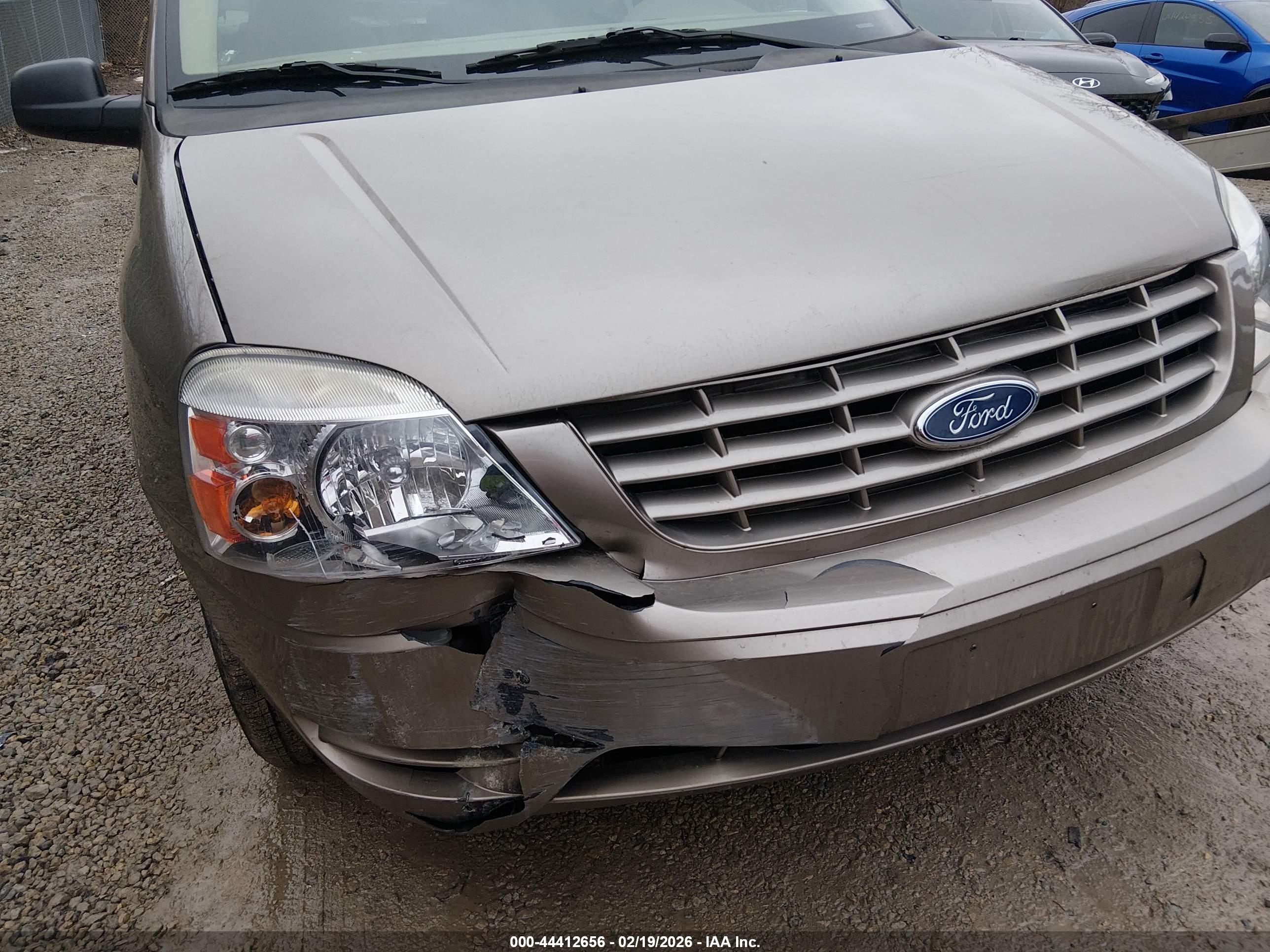 FORD FREESTAR image 6
