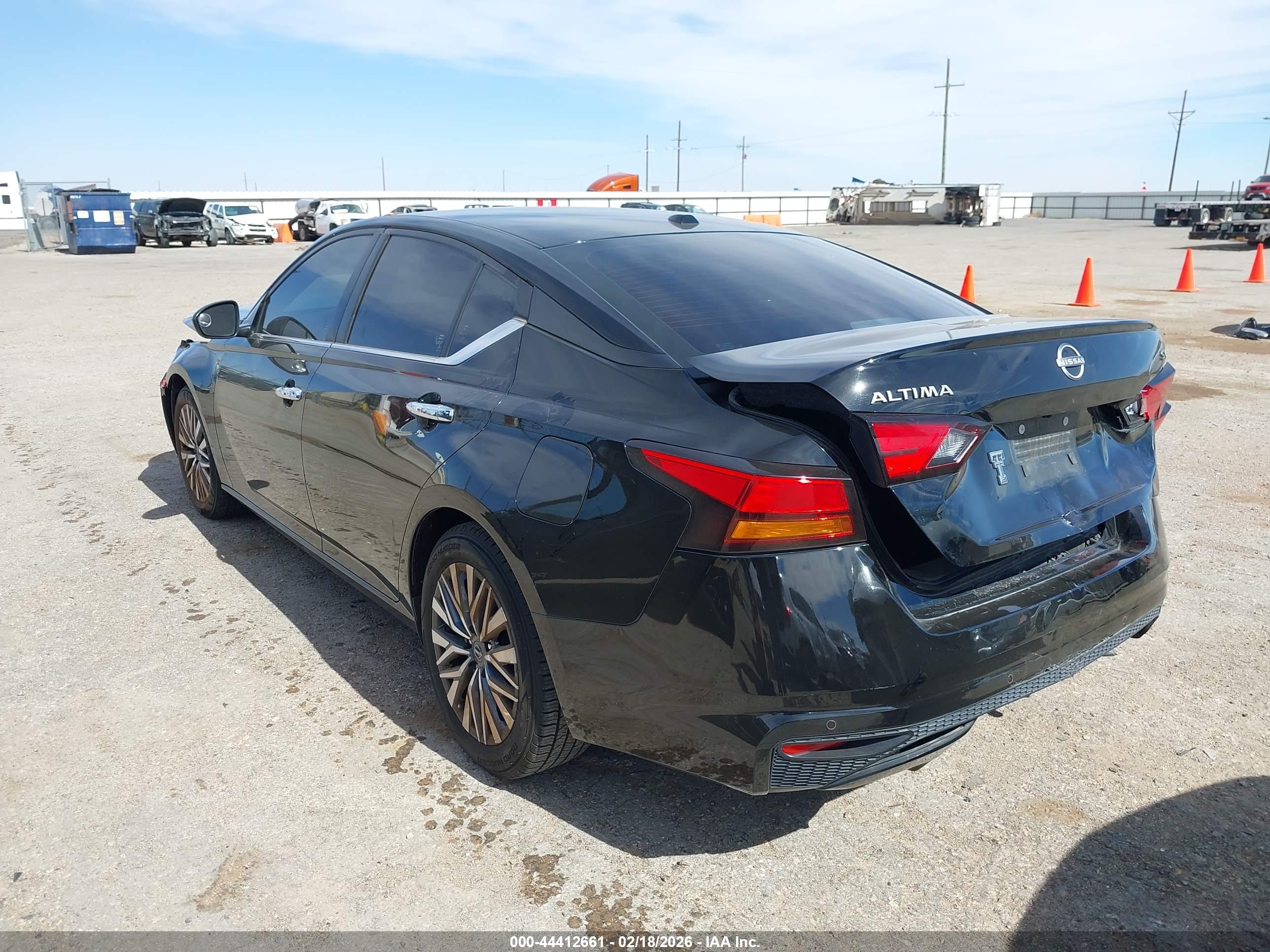NISSAN ALTIMA image 3
