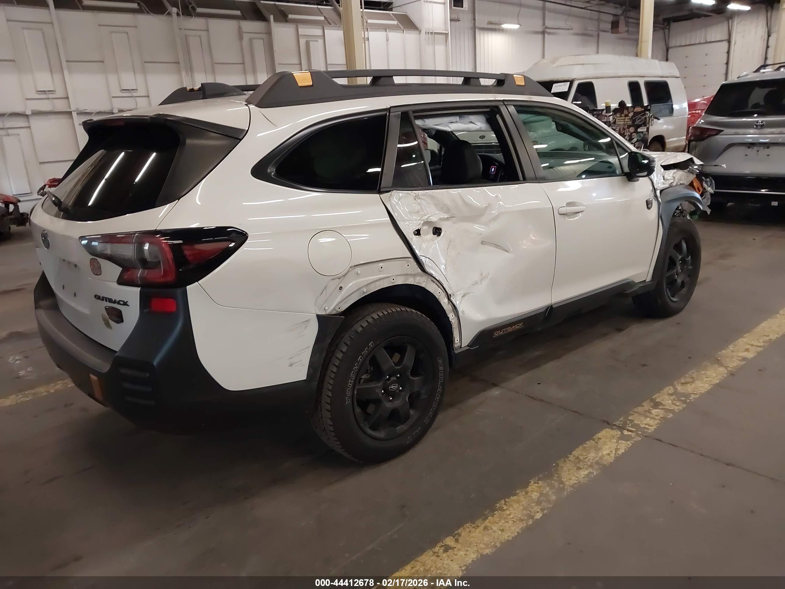 SUBARU OUTBACK image 4