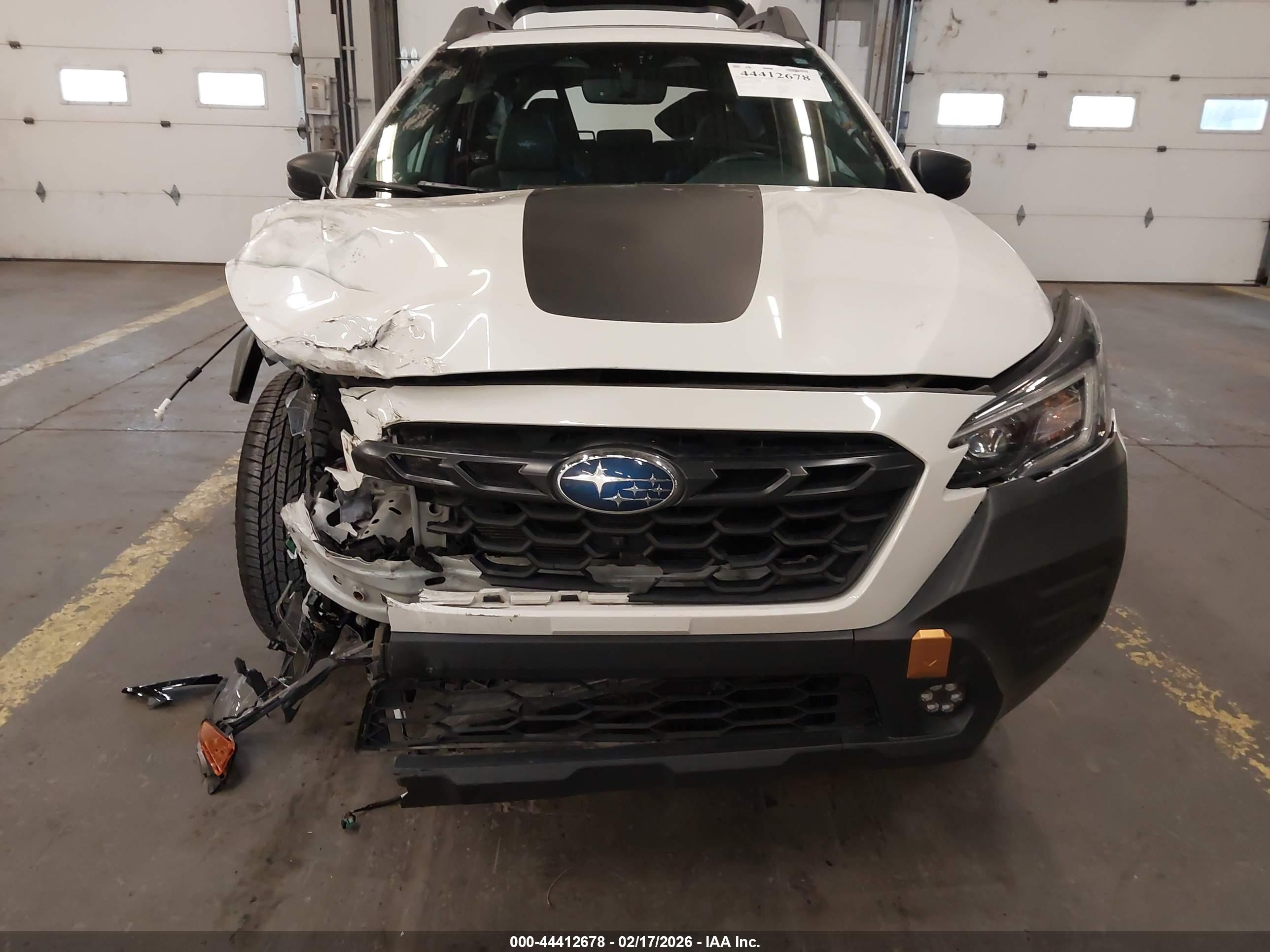 SUBARU OUTBACK image 6