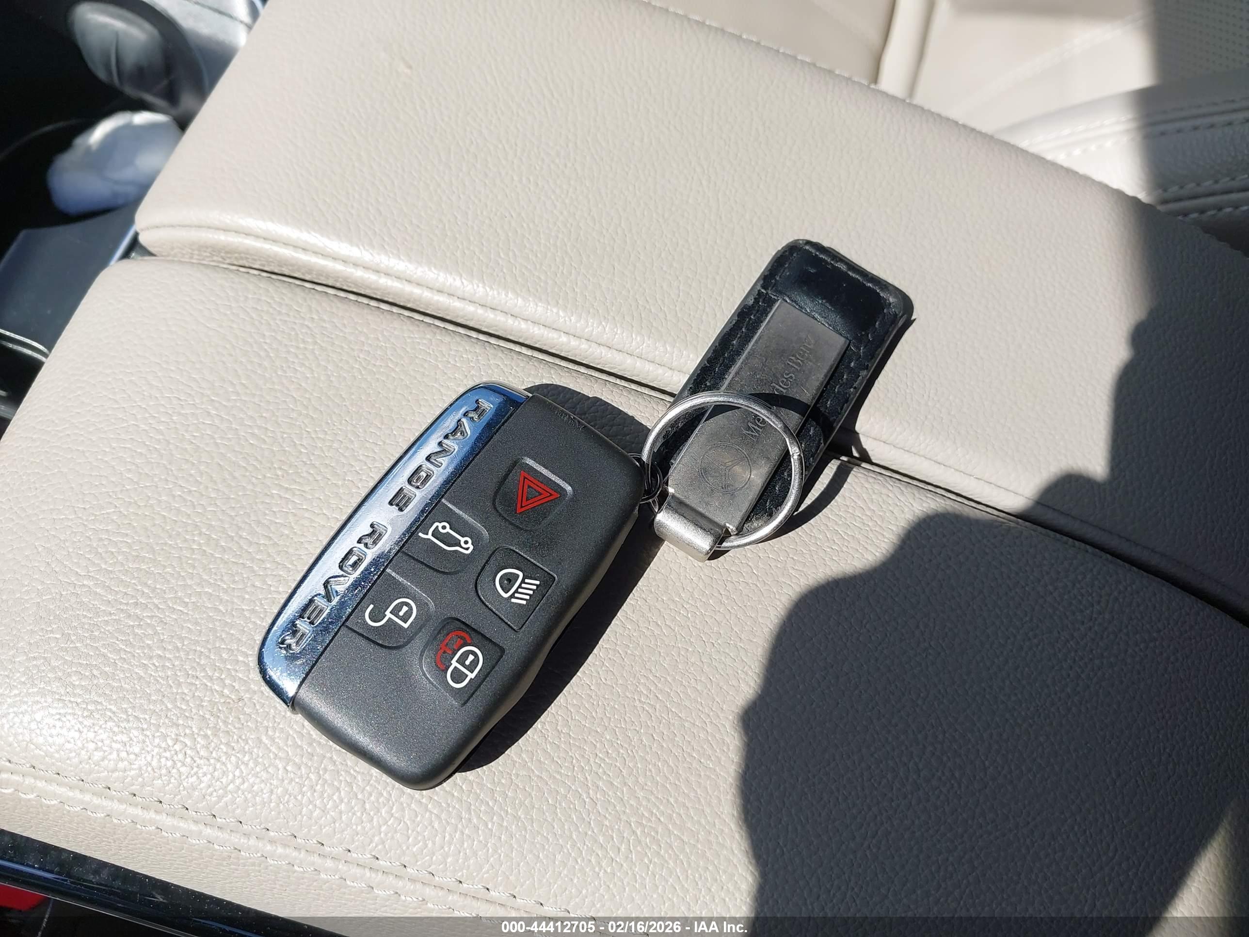 LAND ROVER image 11