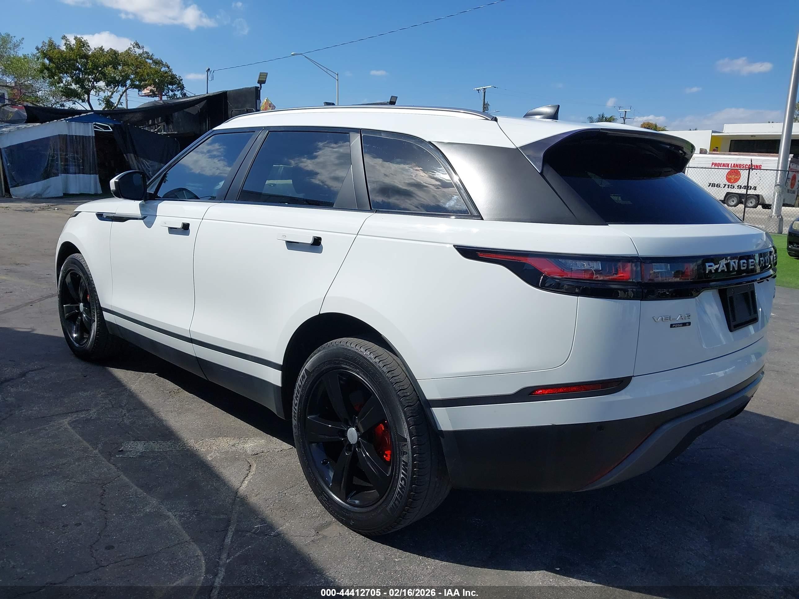 LAND ROVER image 3