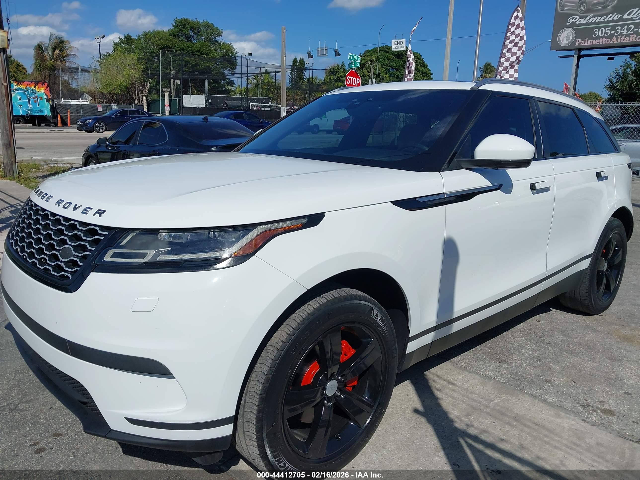 LAND ROVER image 6