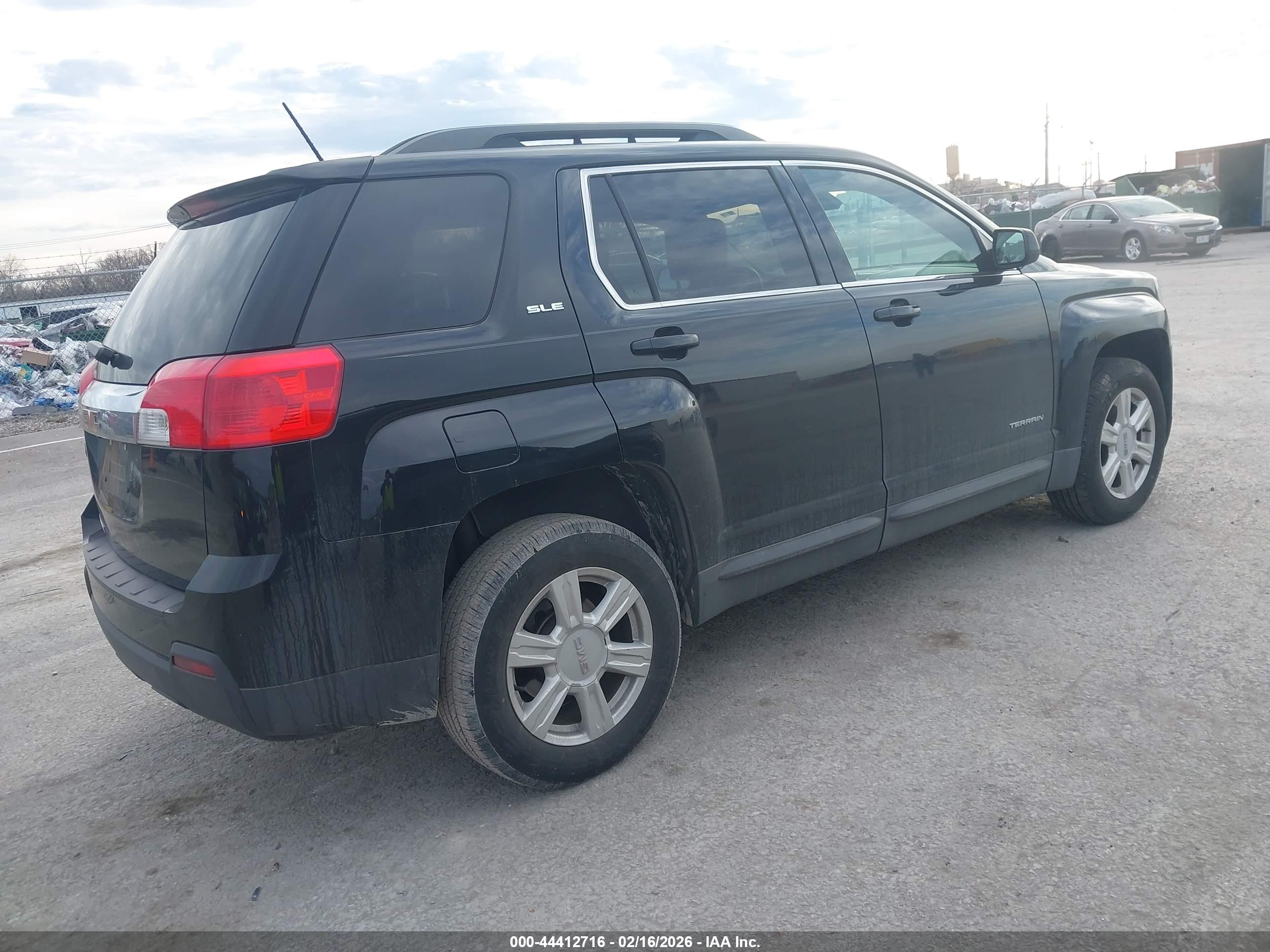 GMC TERRAIN image 4