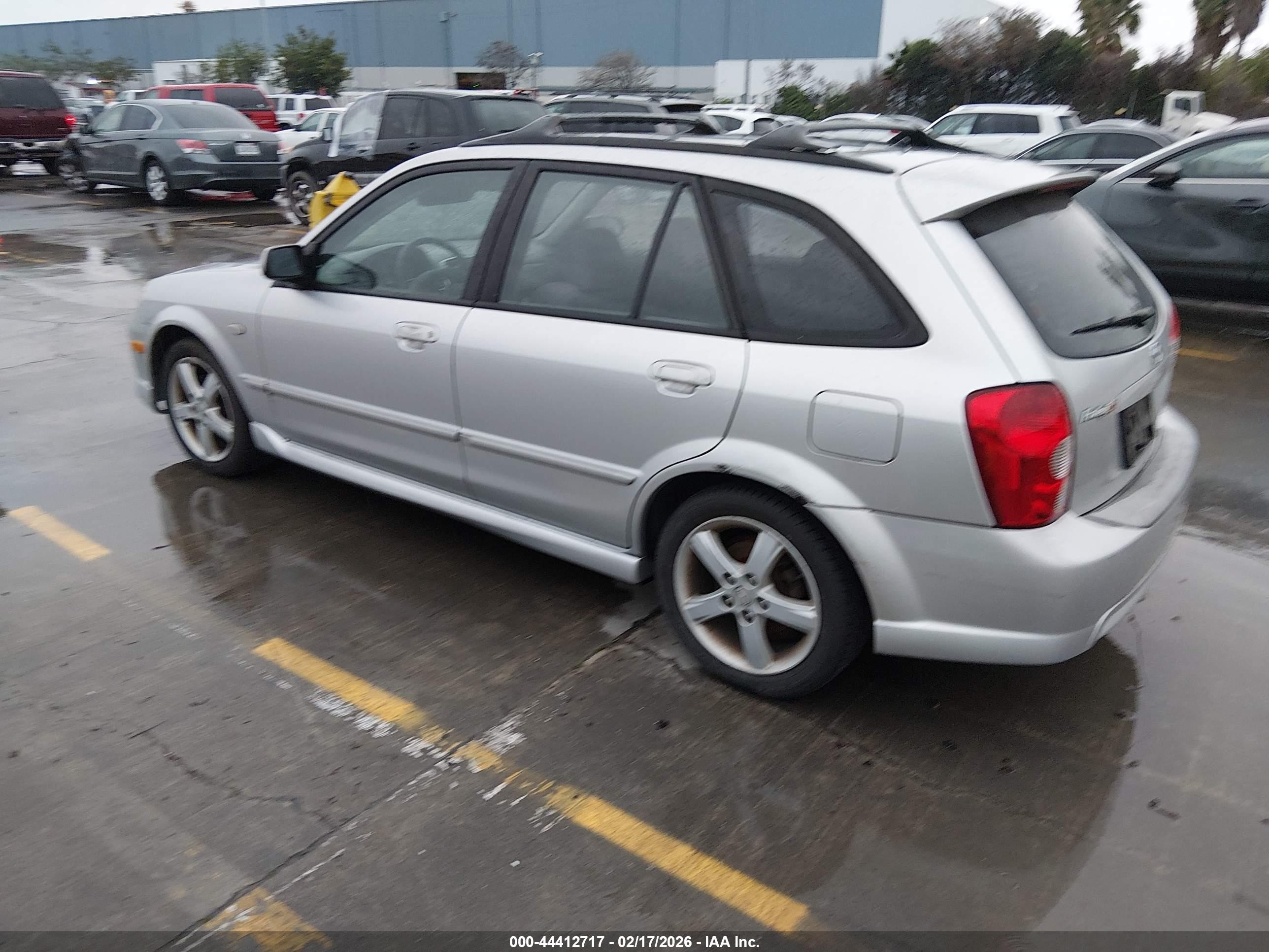 MAZDA PROTEGE5 image 3