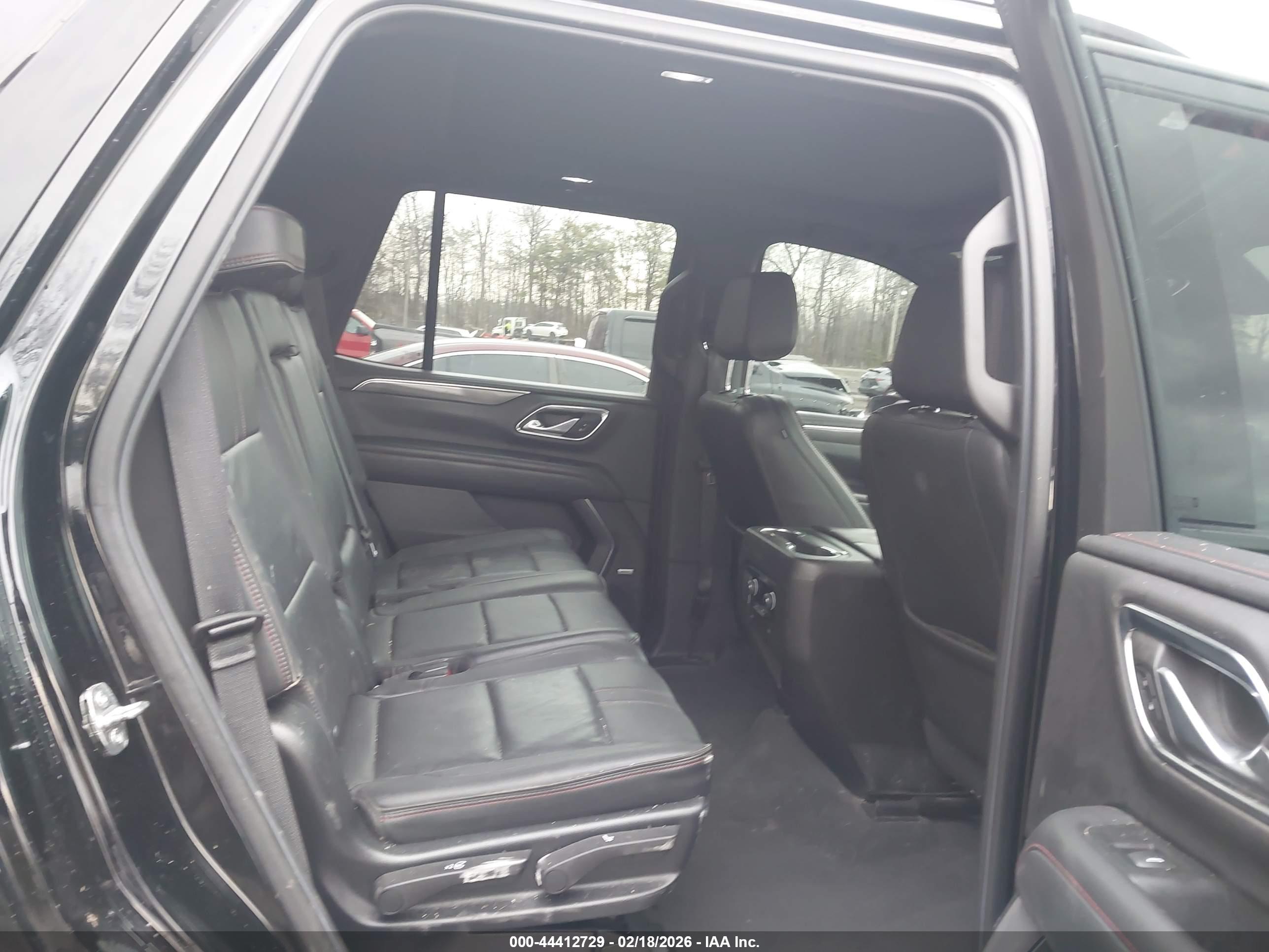 CHEVROLET TAHOE image 8