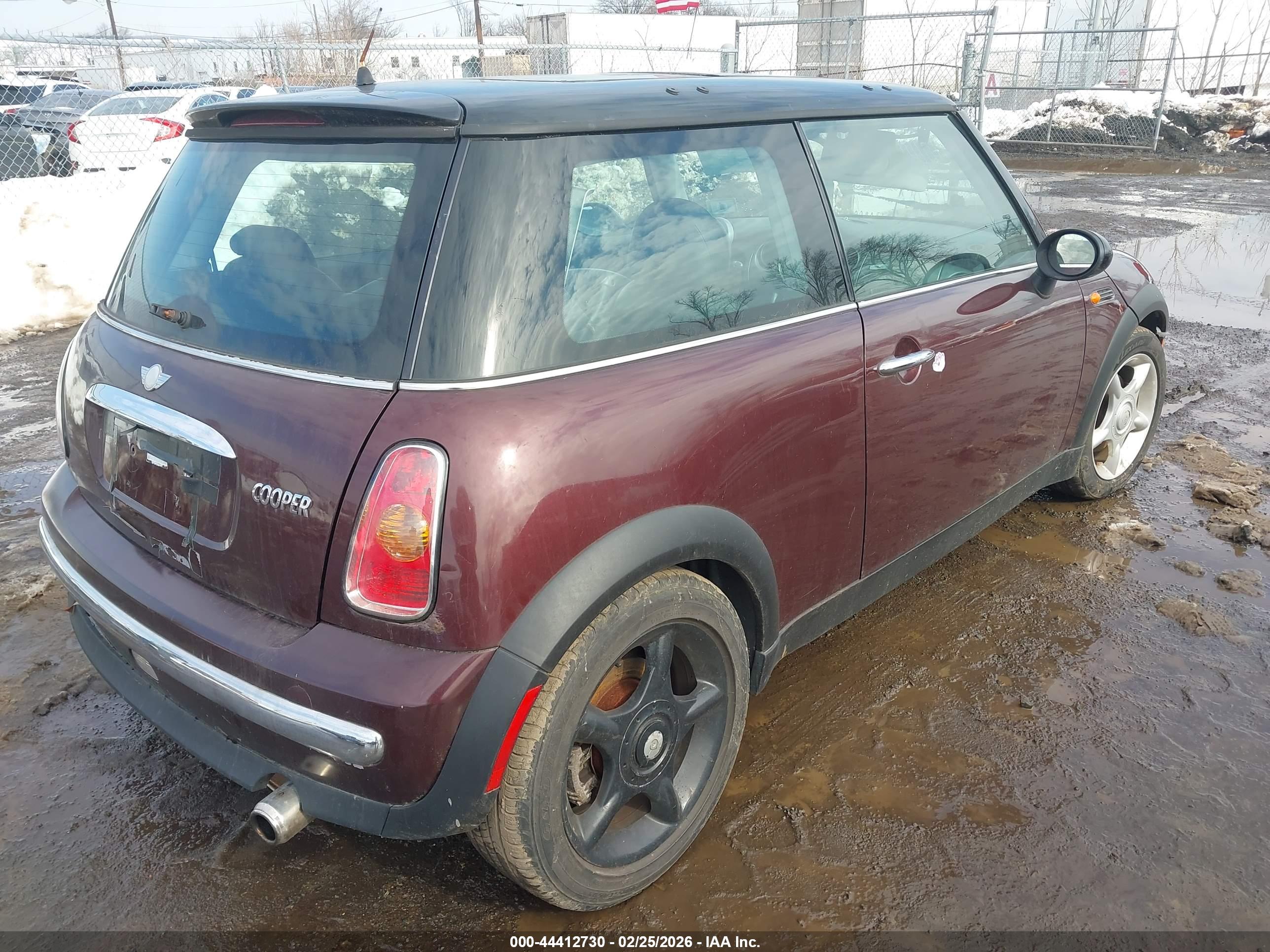 MINI COOPER image 4