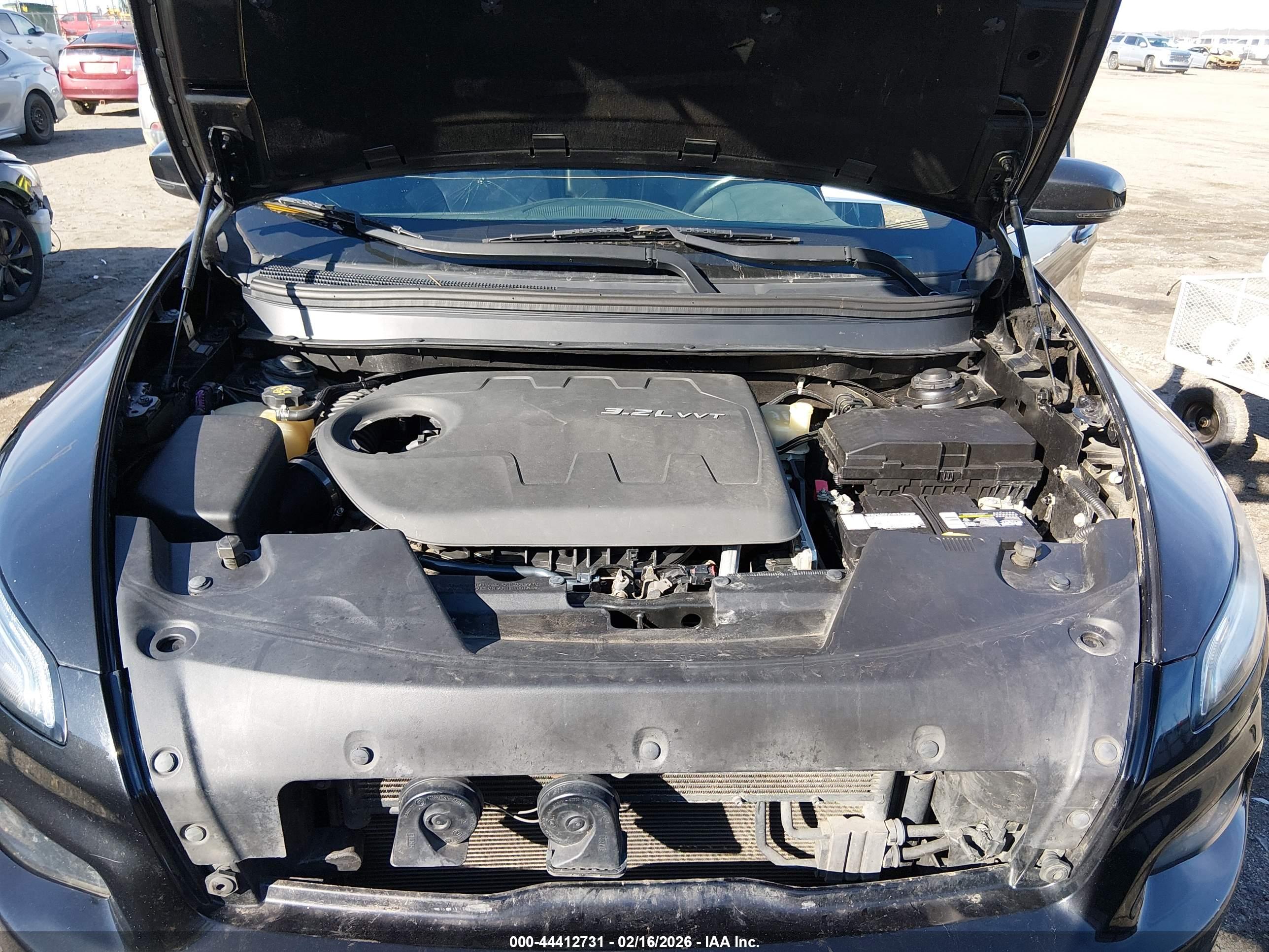JEEP CHEROKEE image 10