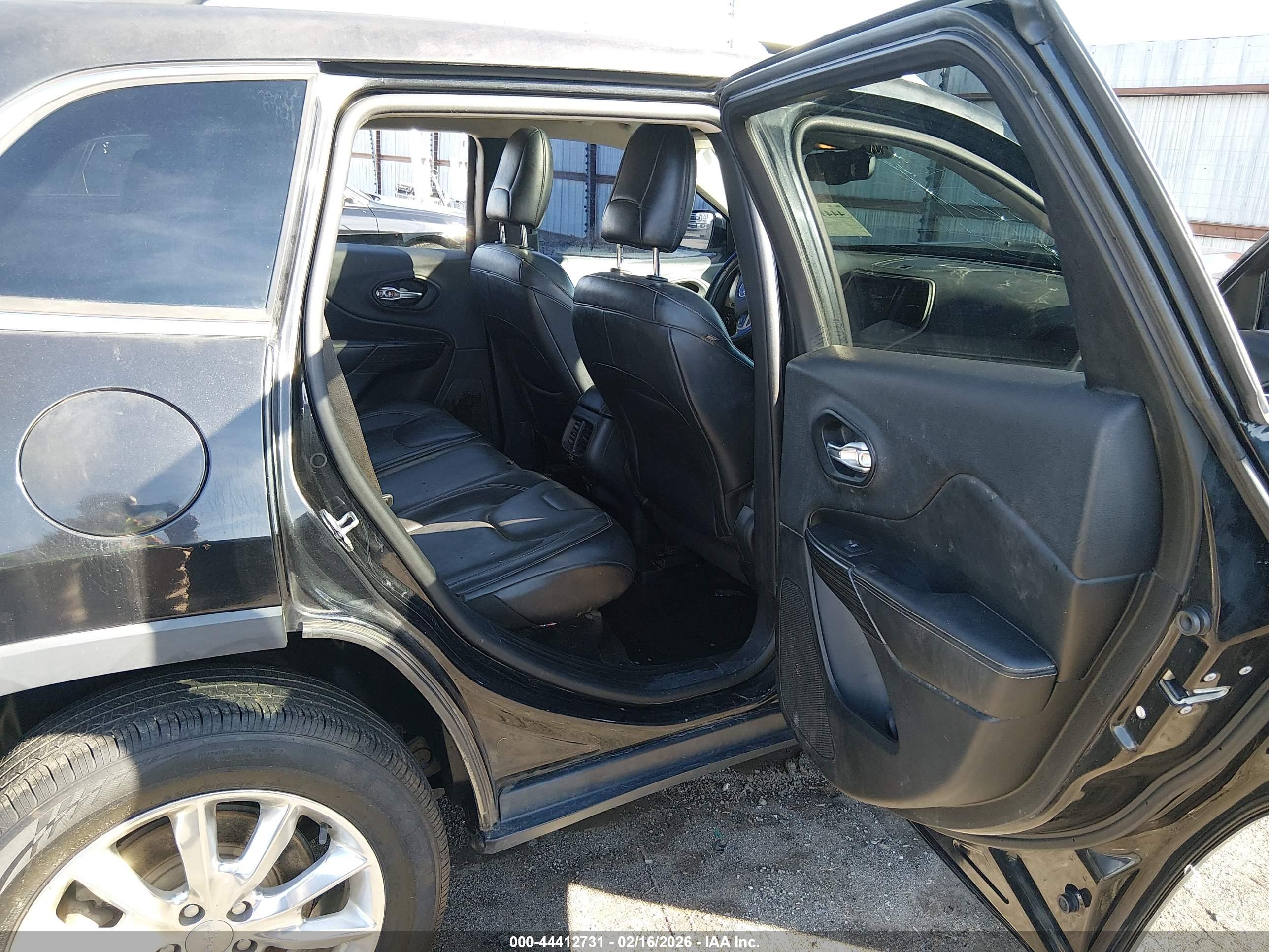 JEEP CHEROKEE image 8
