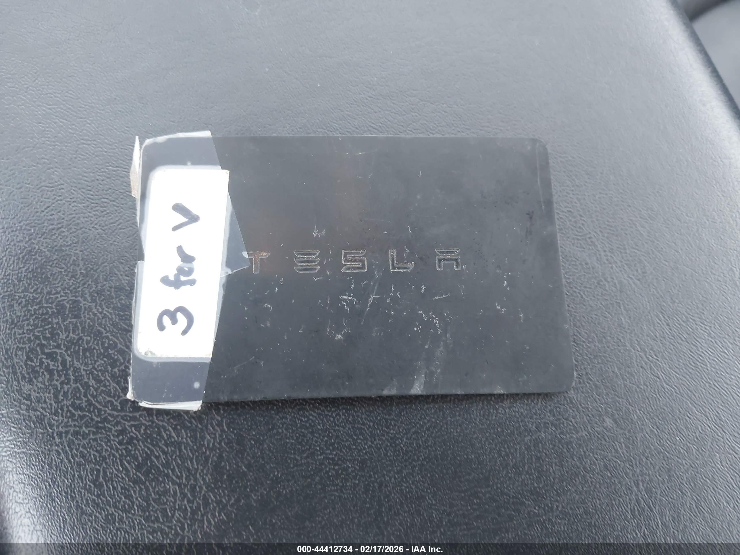 TESLA MODEL image 11