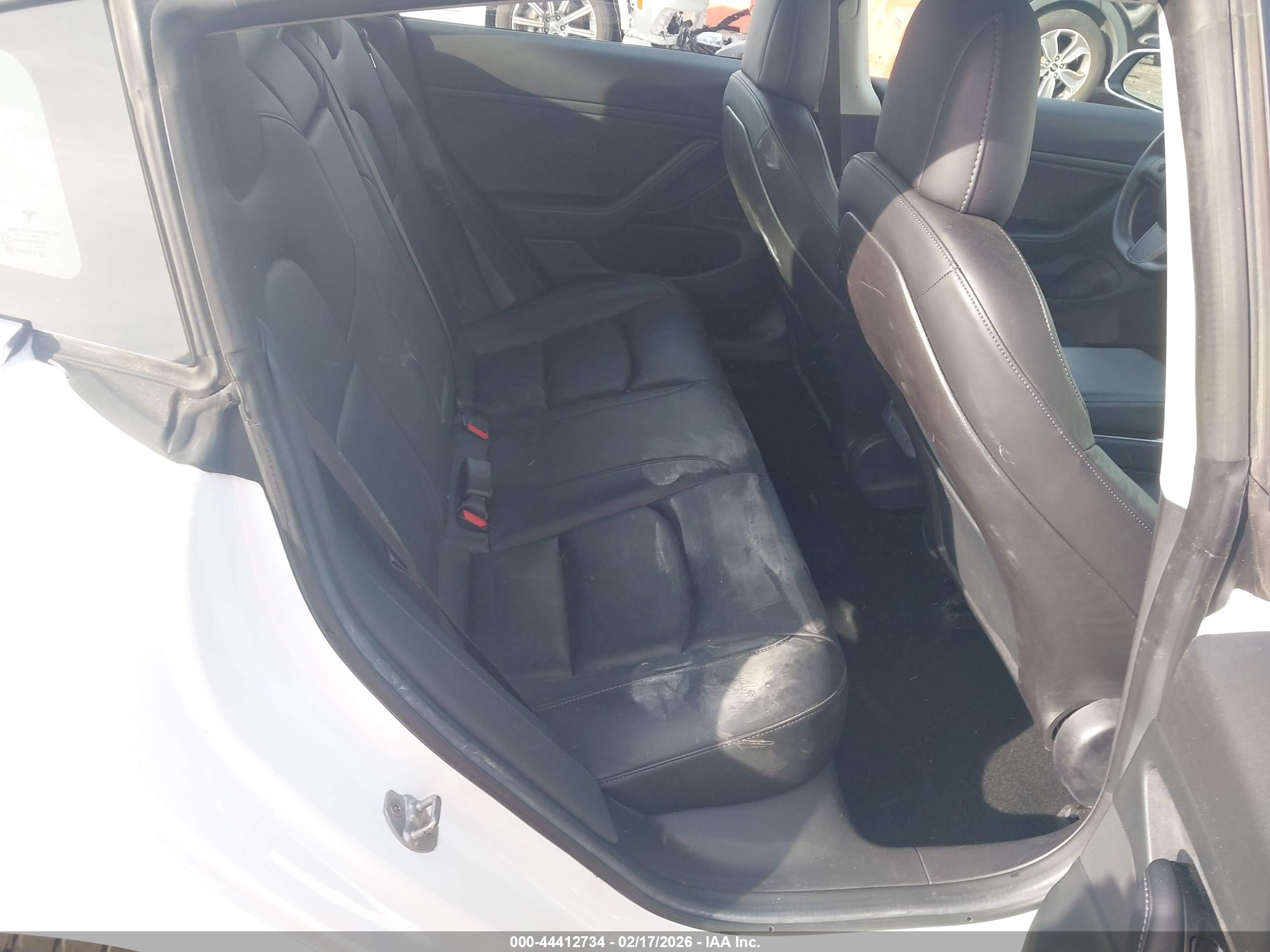 TESLA MODEL image 8
