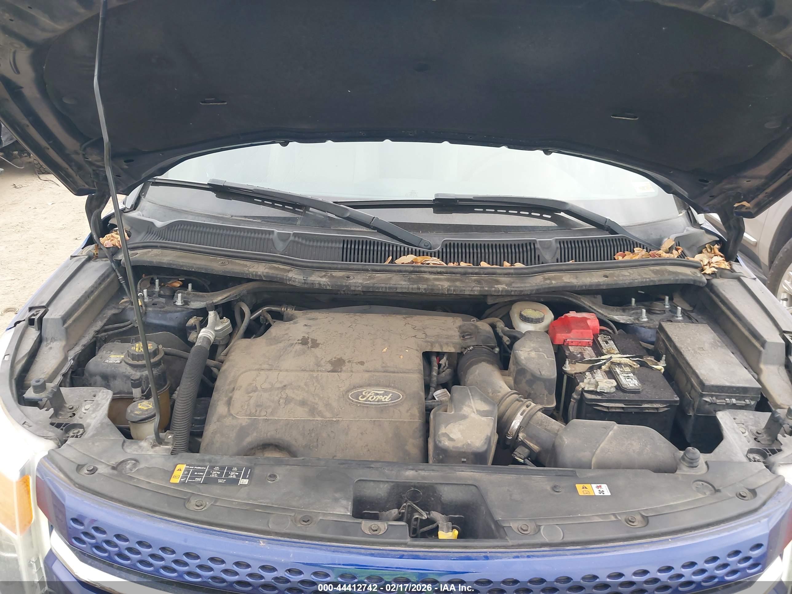 FORD EXPLORER image 10