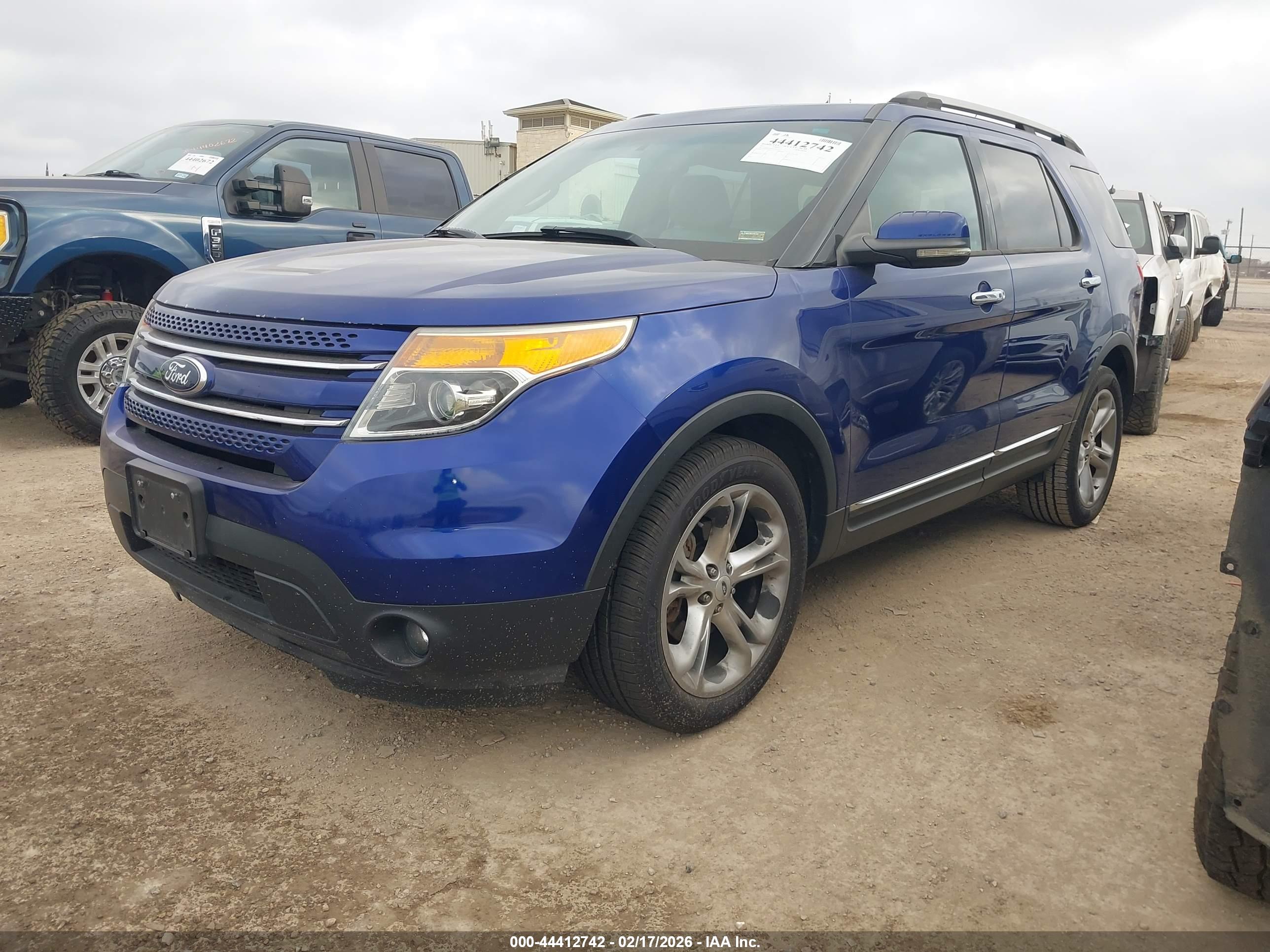 FORD EXPLORER image 2