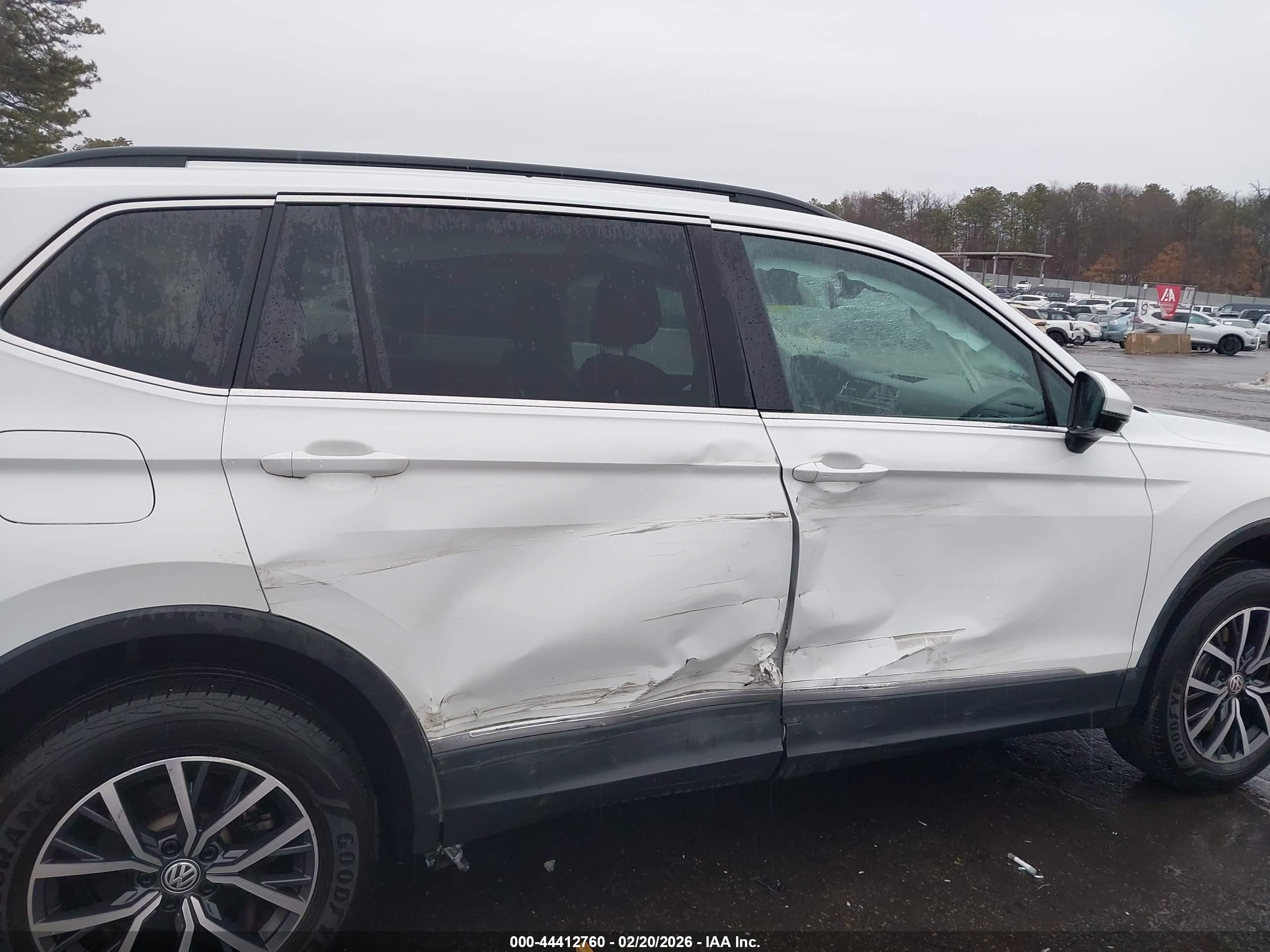 VOLKSWAGEN TIGUAN image 6