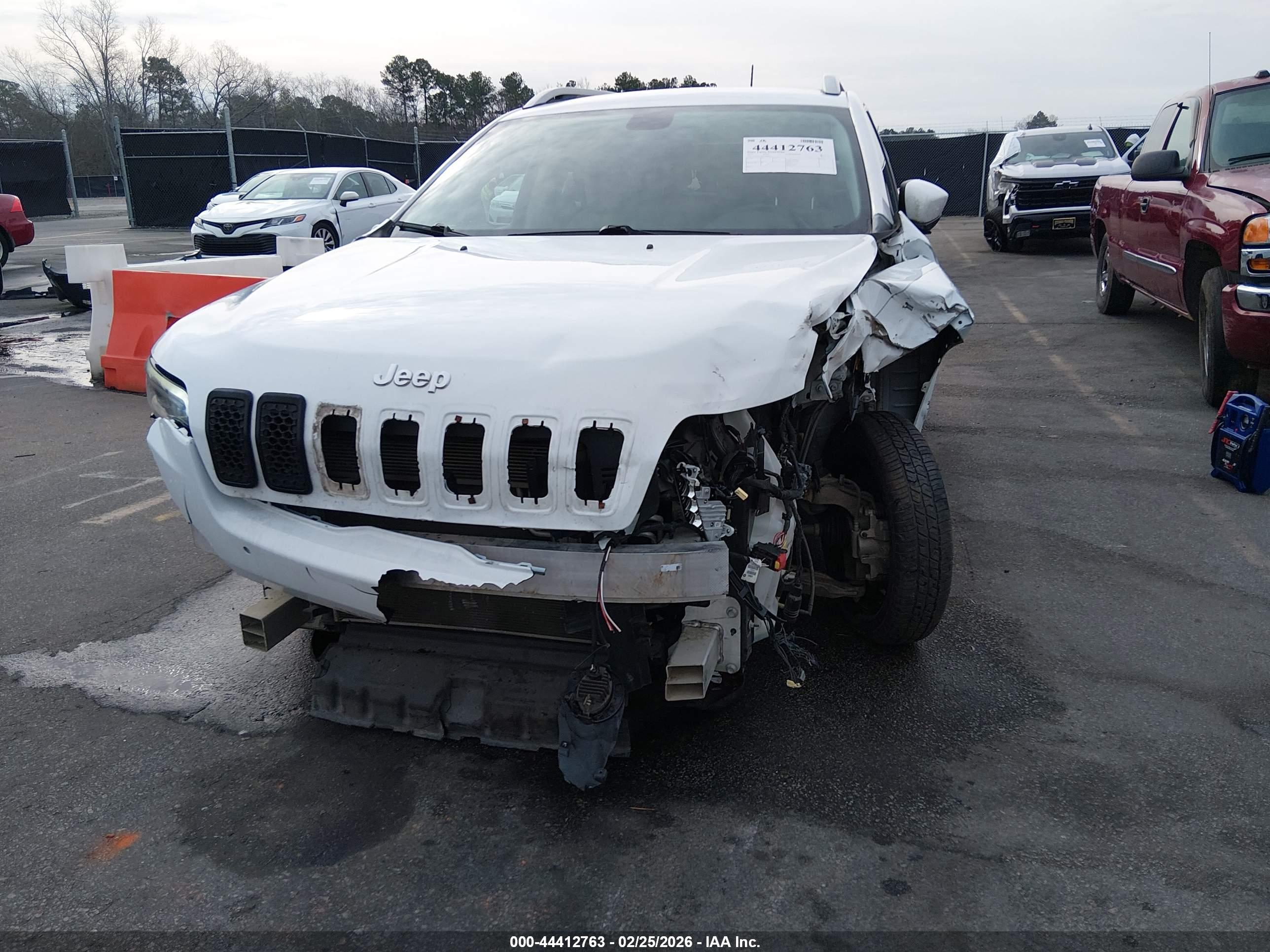 JEEP CHEROKEE image 6
