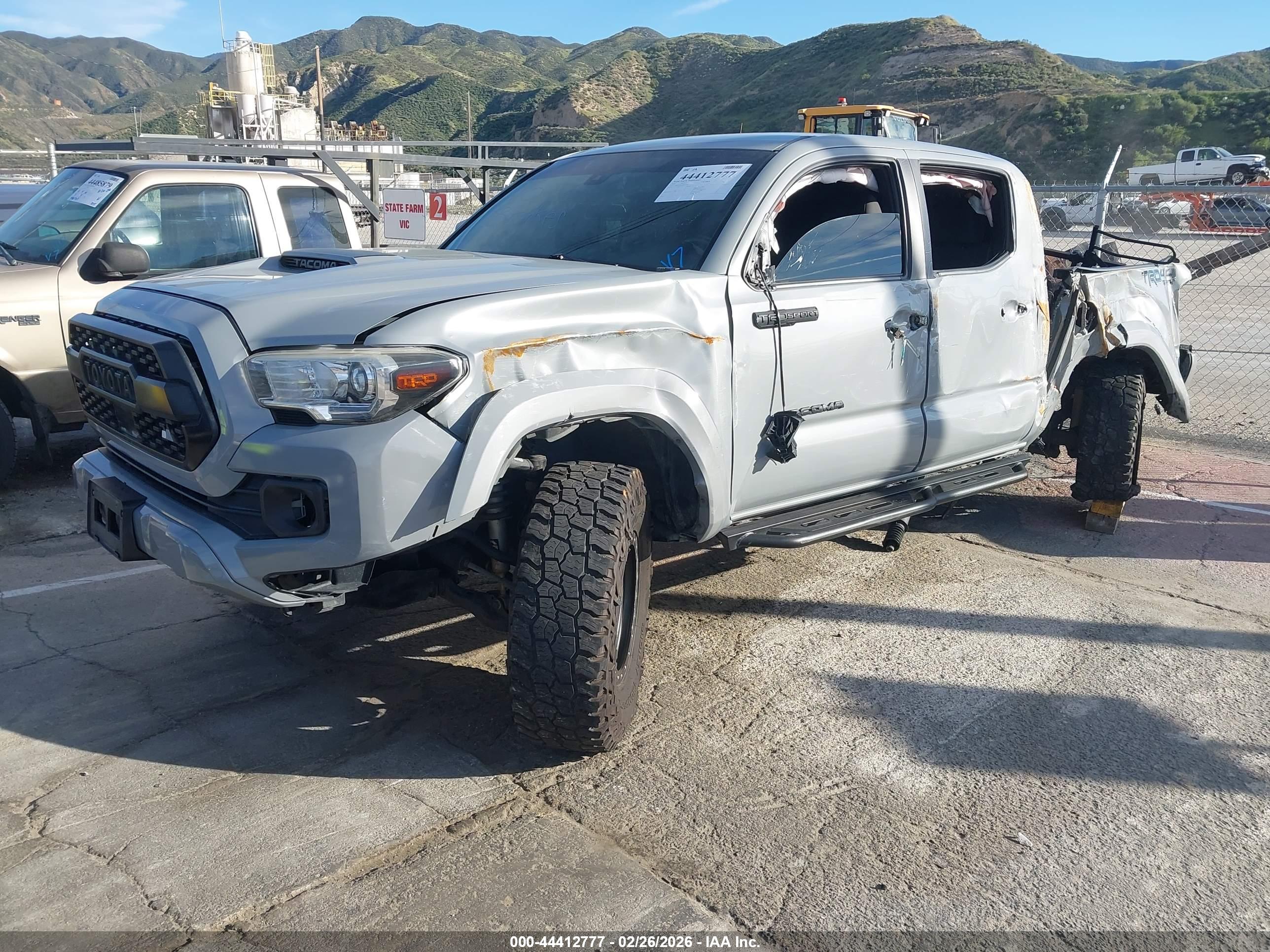 TOYOTA TACOMA image 2