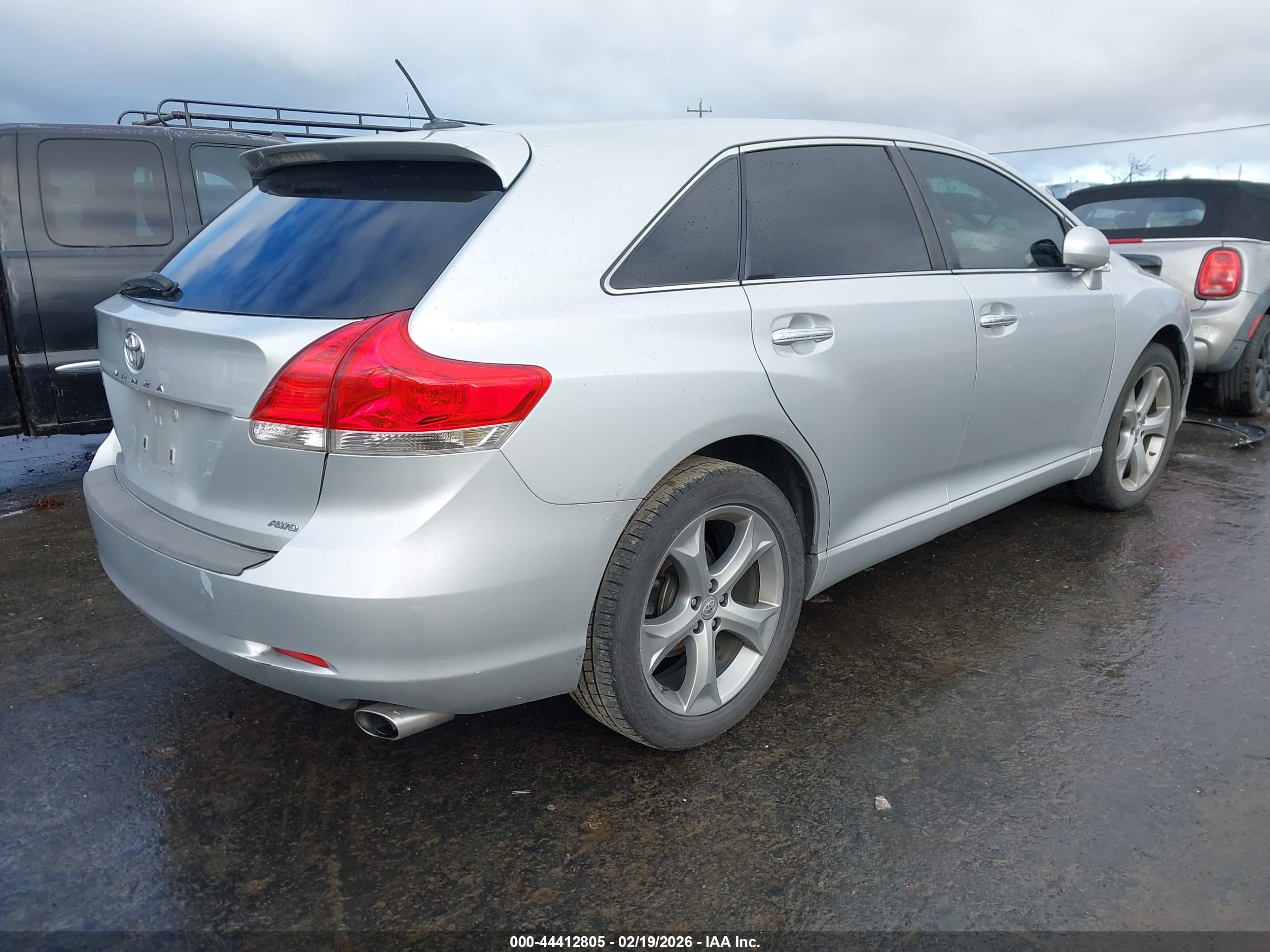 TOYOTA VENZA image 4