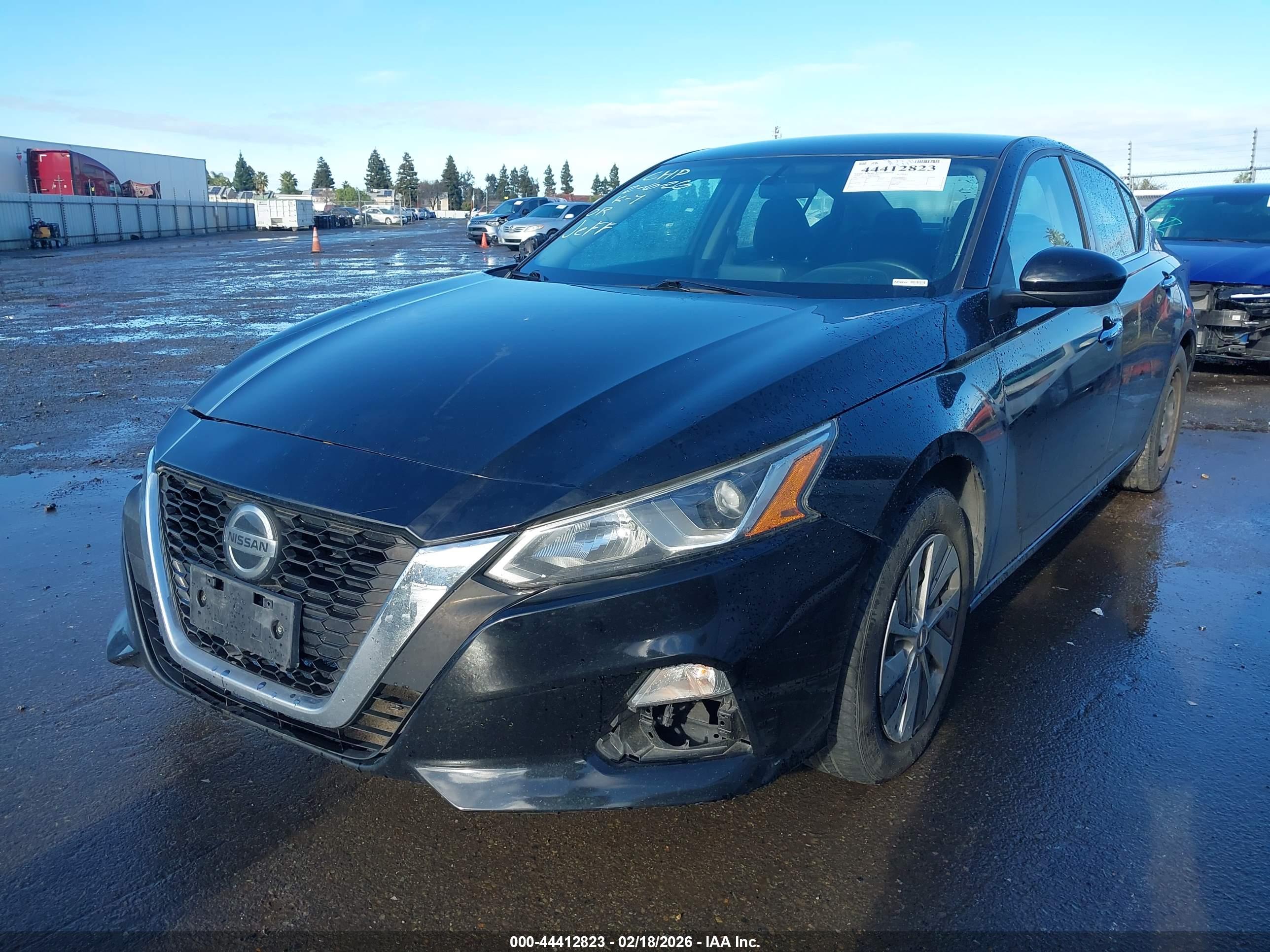 NISSAN ALTIMA image 2