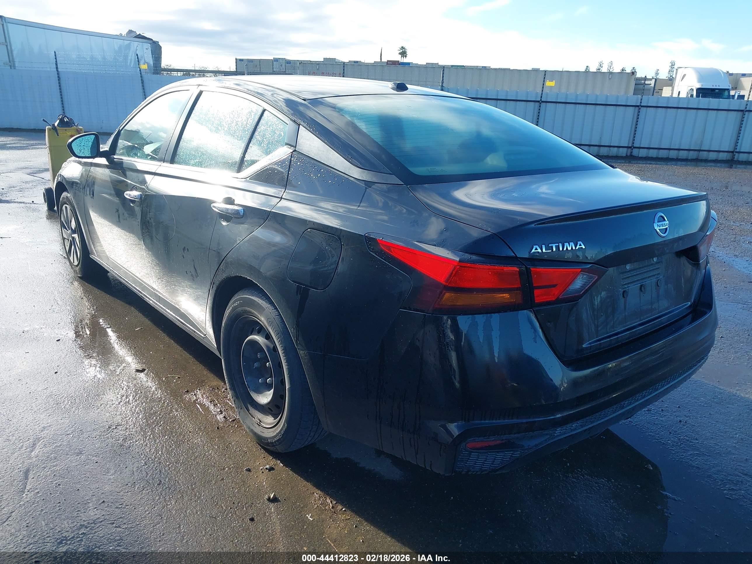 NISSAN ALTIMA image 3