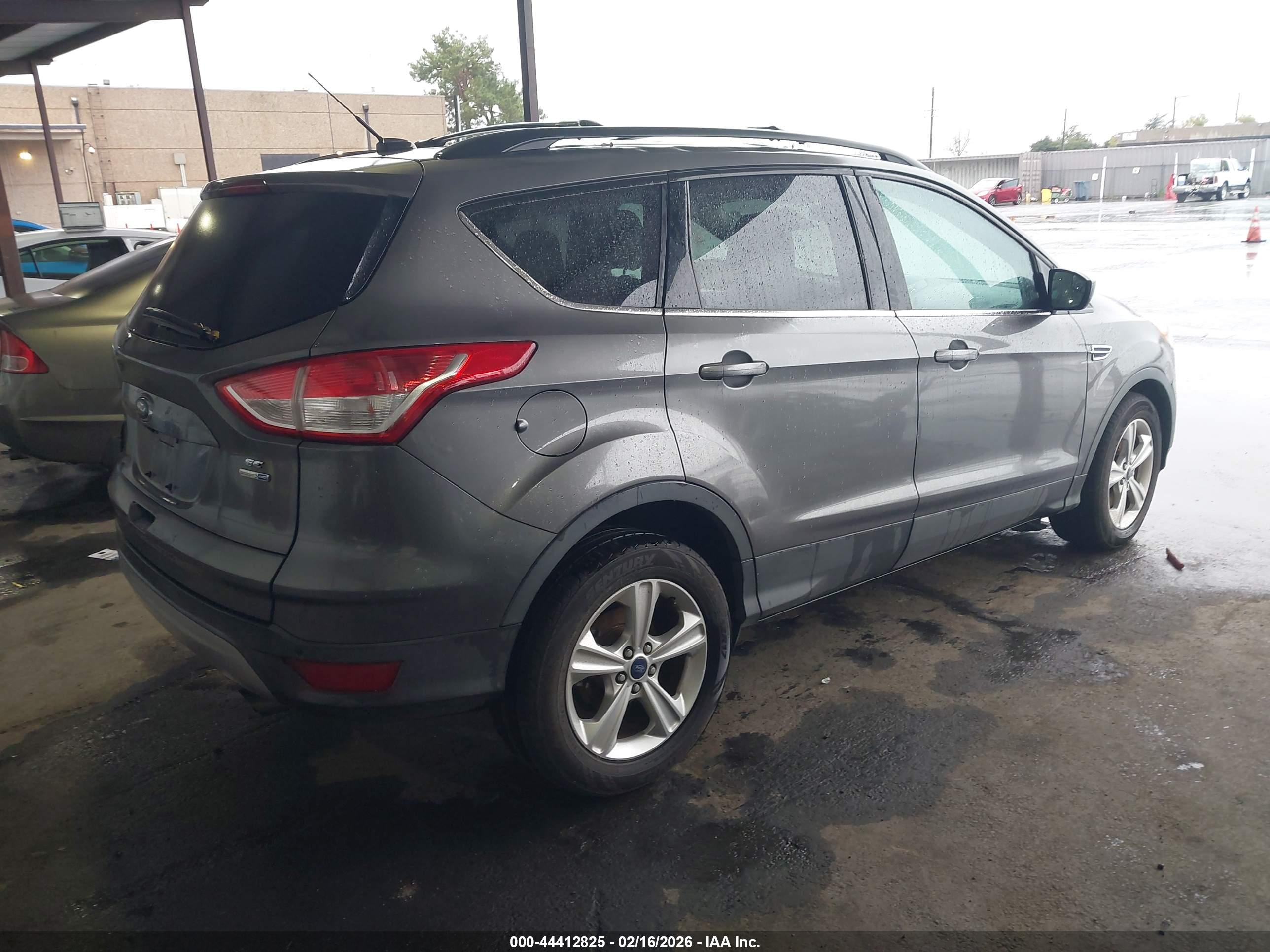 FORD ESCAPE image 4