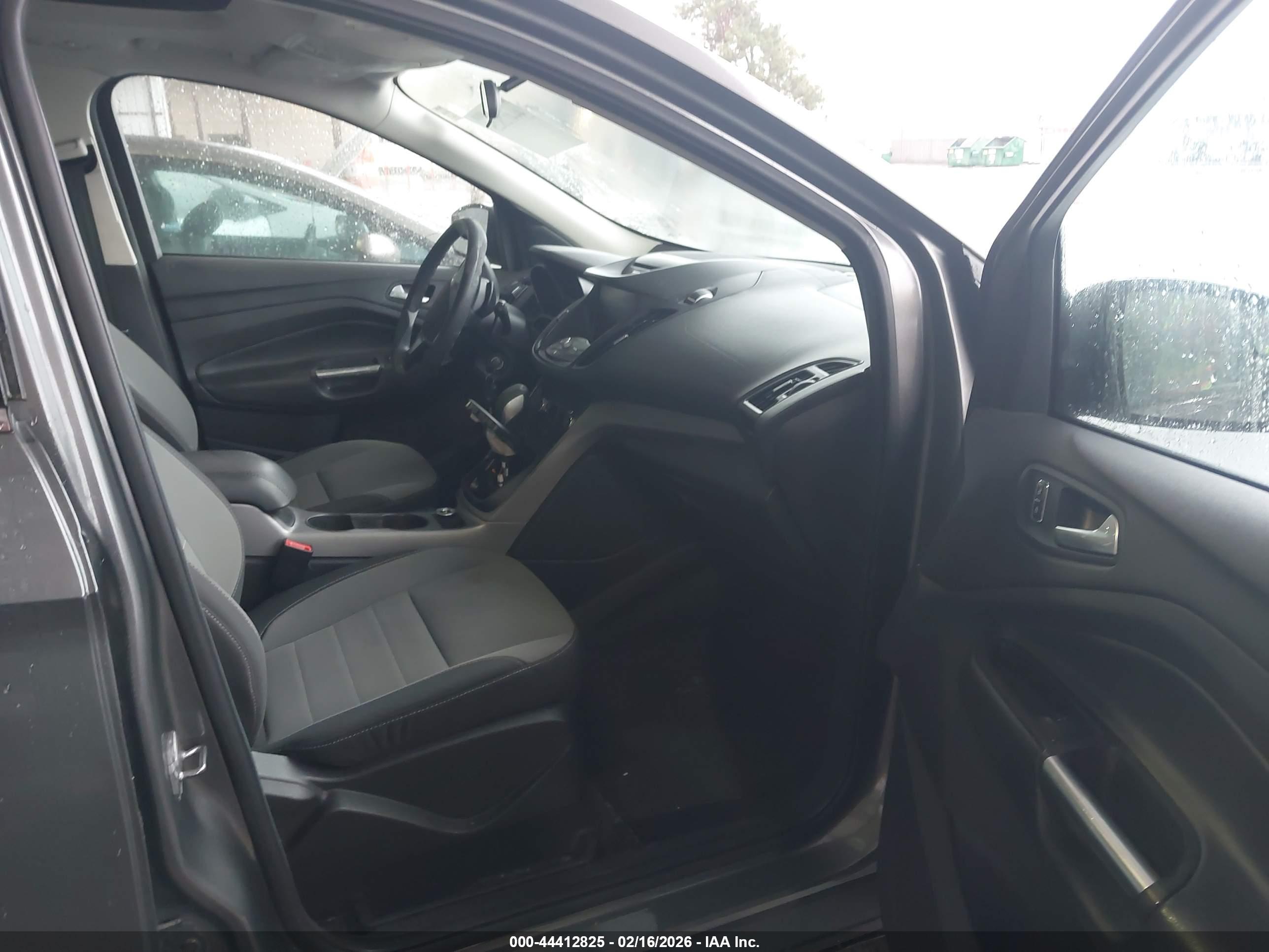 FORD ESCAPE image 5