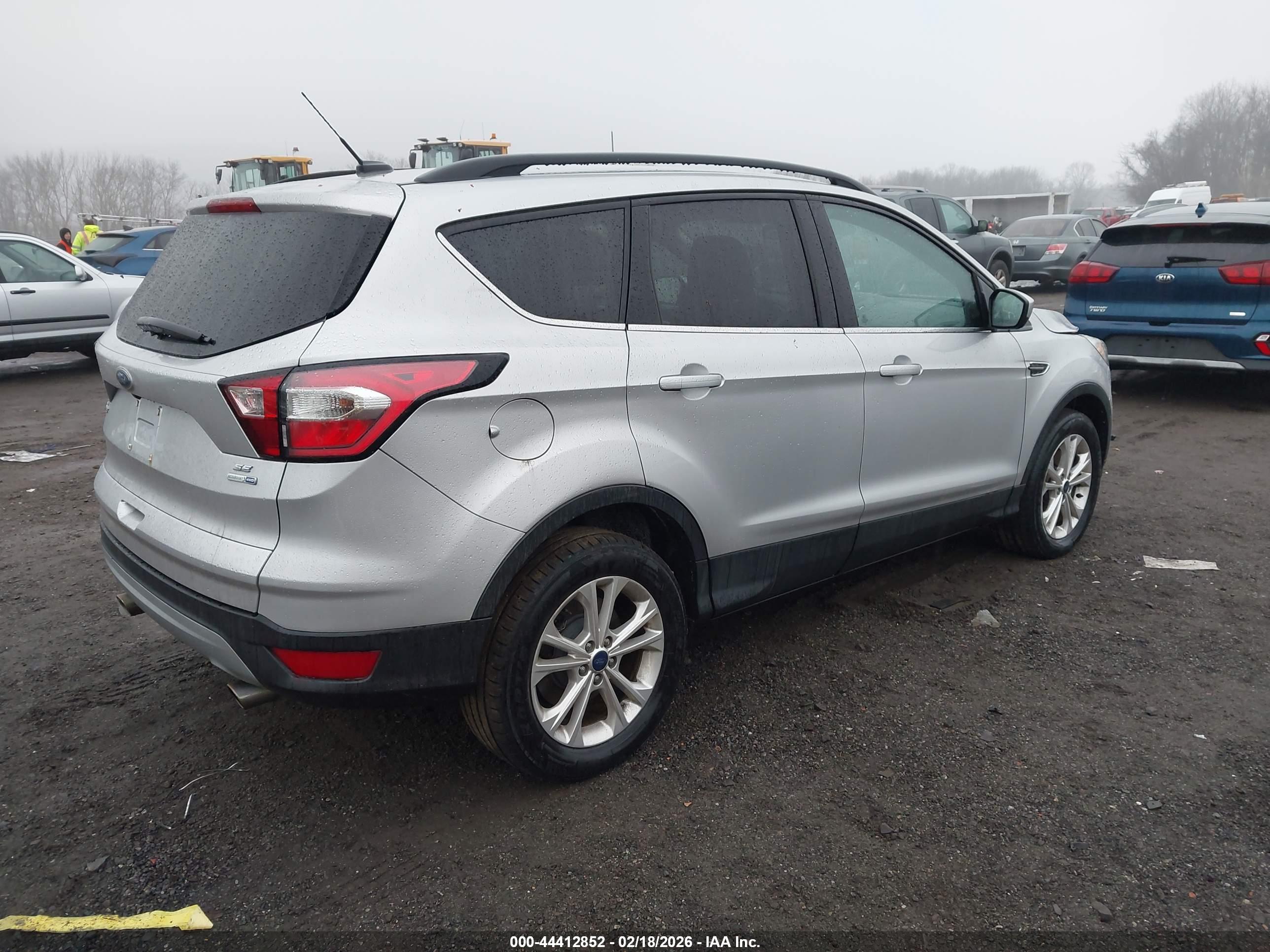 FORD ESCAPE image 4