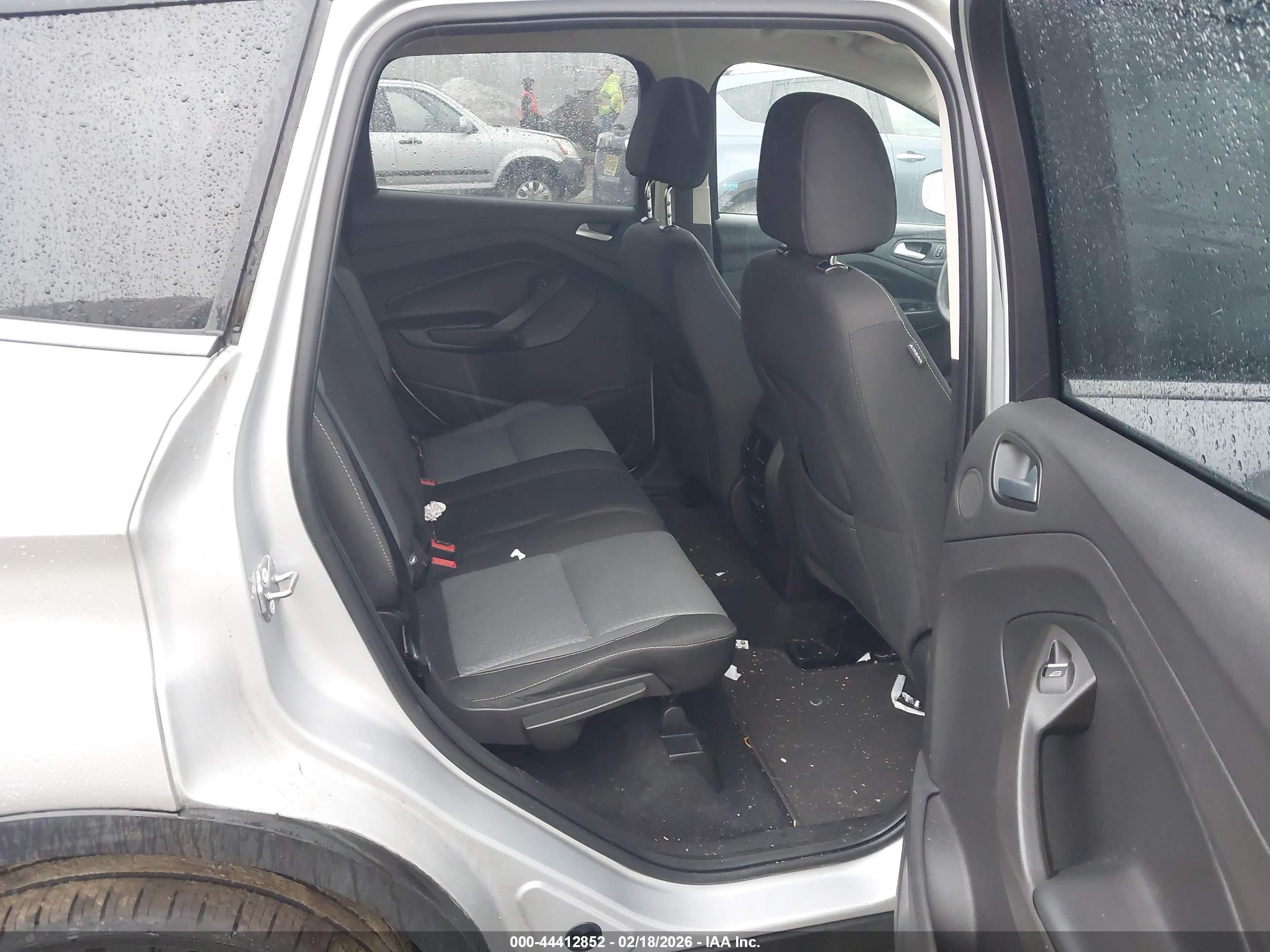 FORD ESCAPE image 8