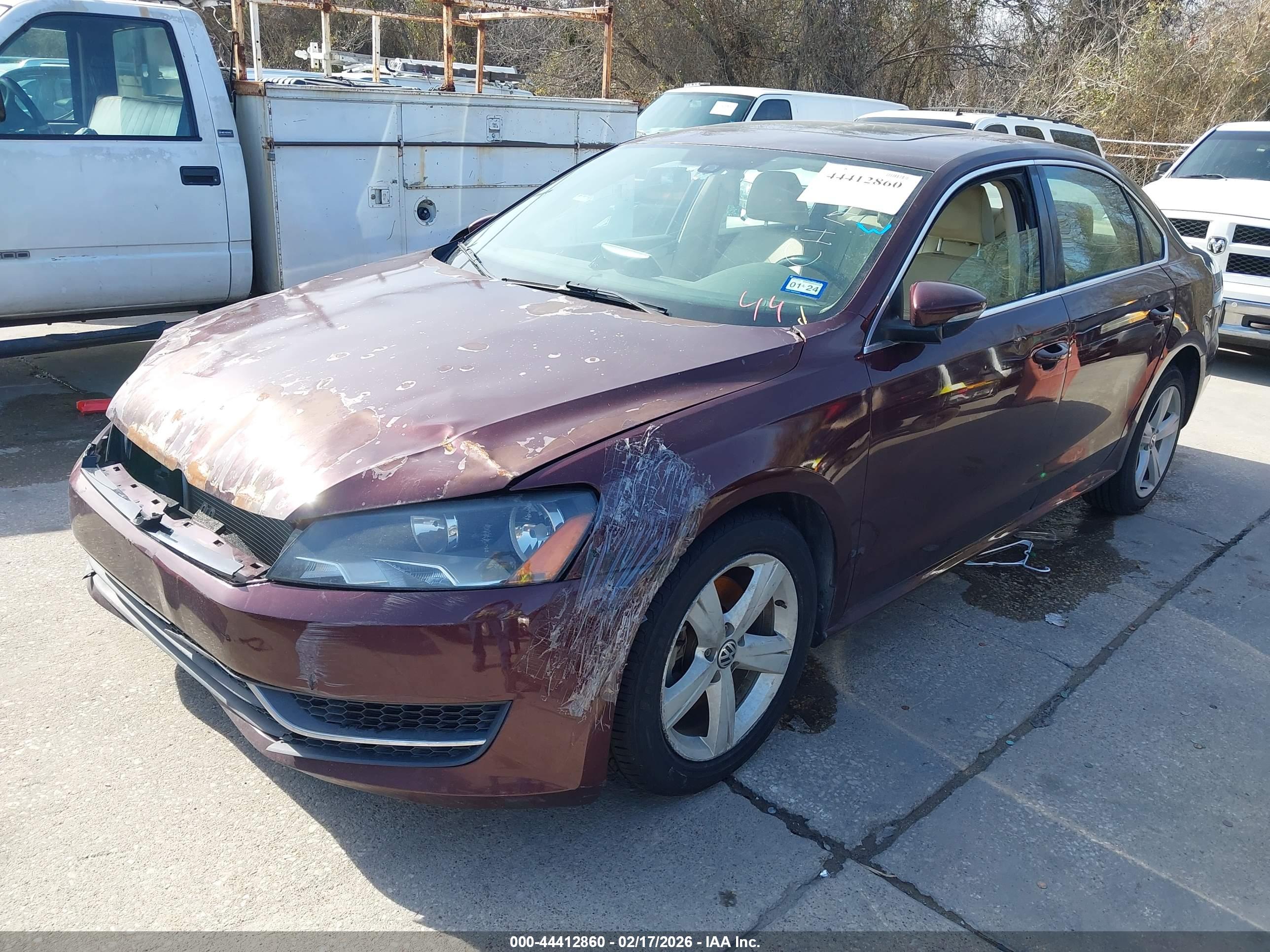 VOLKSWAGEN PASSAT image 2