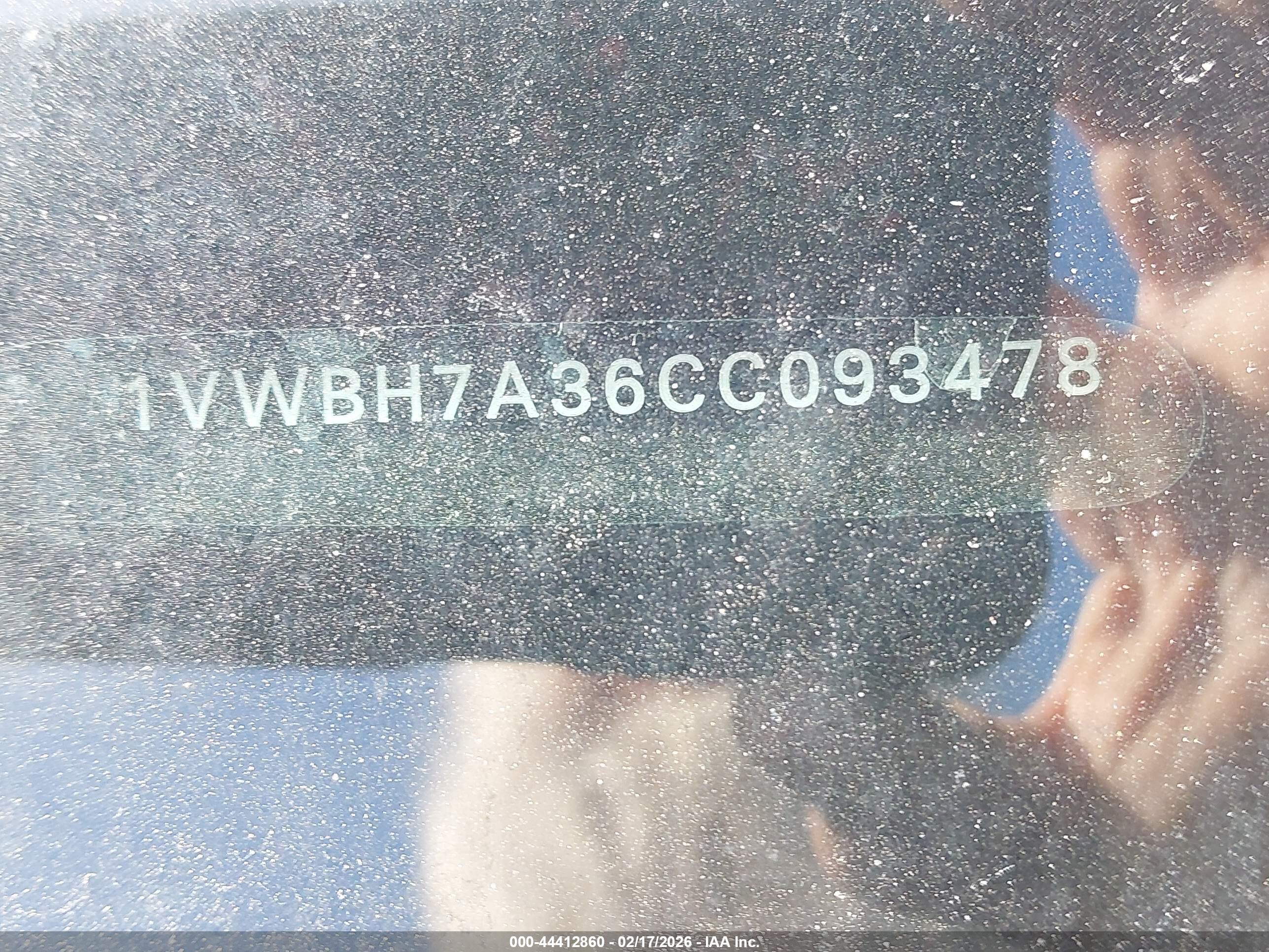 VOLKSWAGEN PASSAT image 9