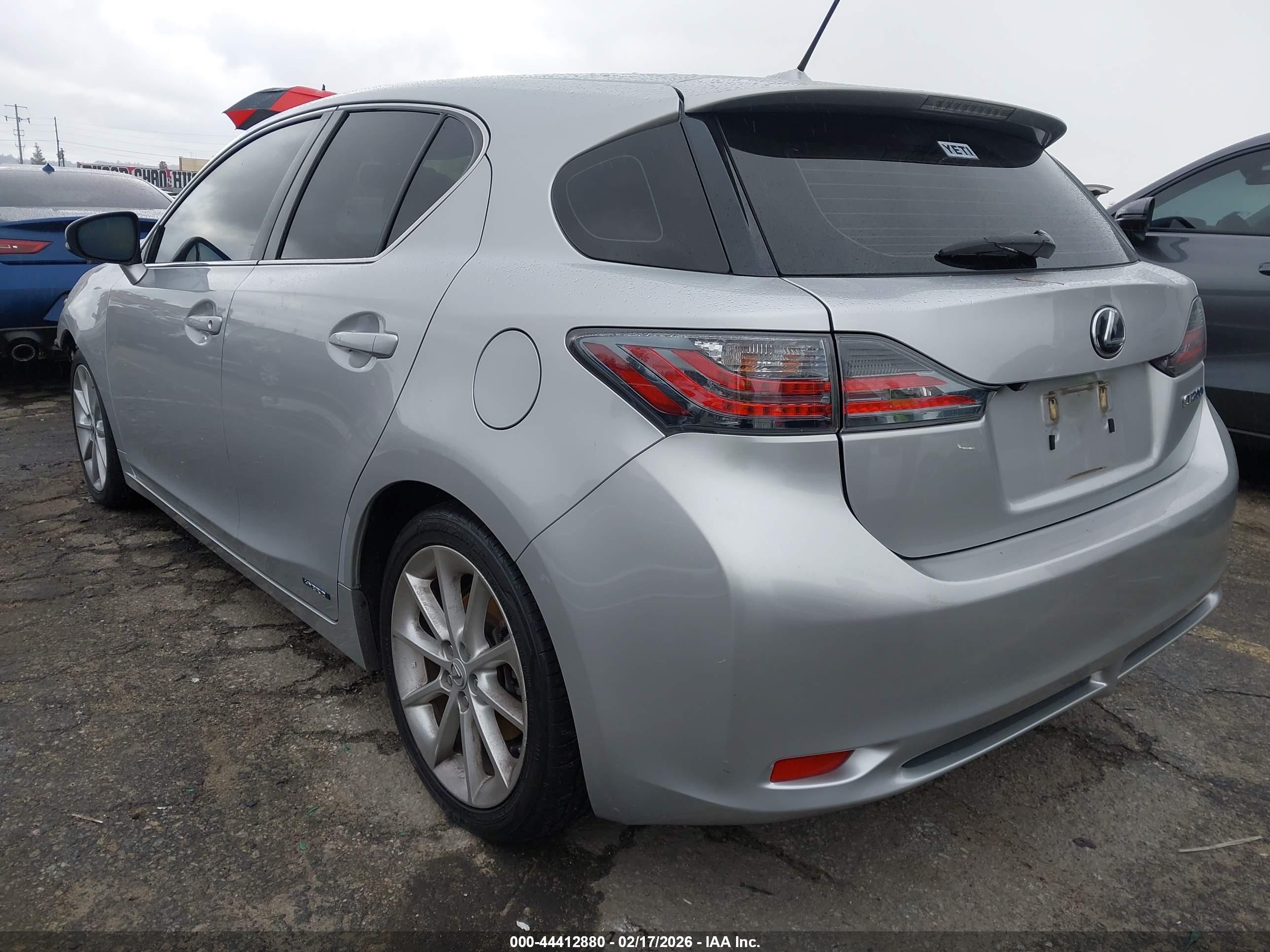 LEXUS CT image 3