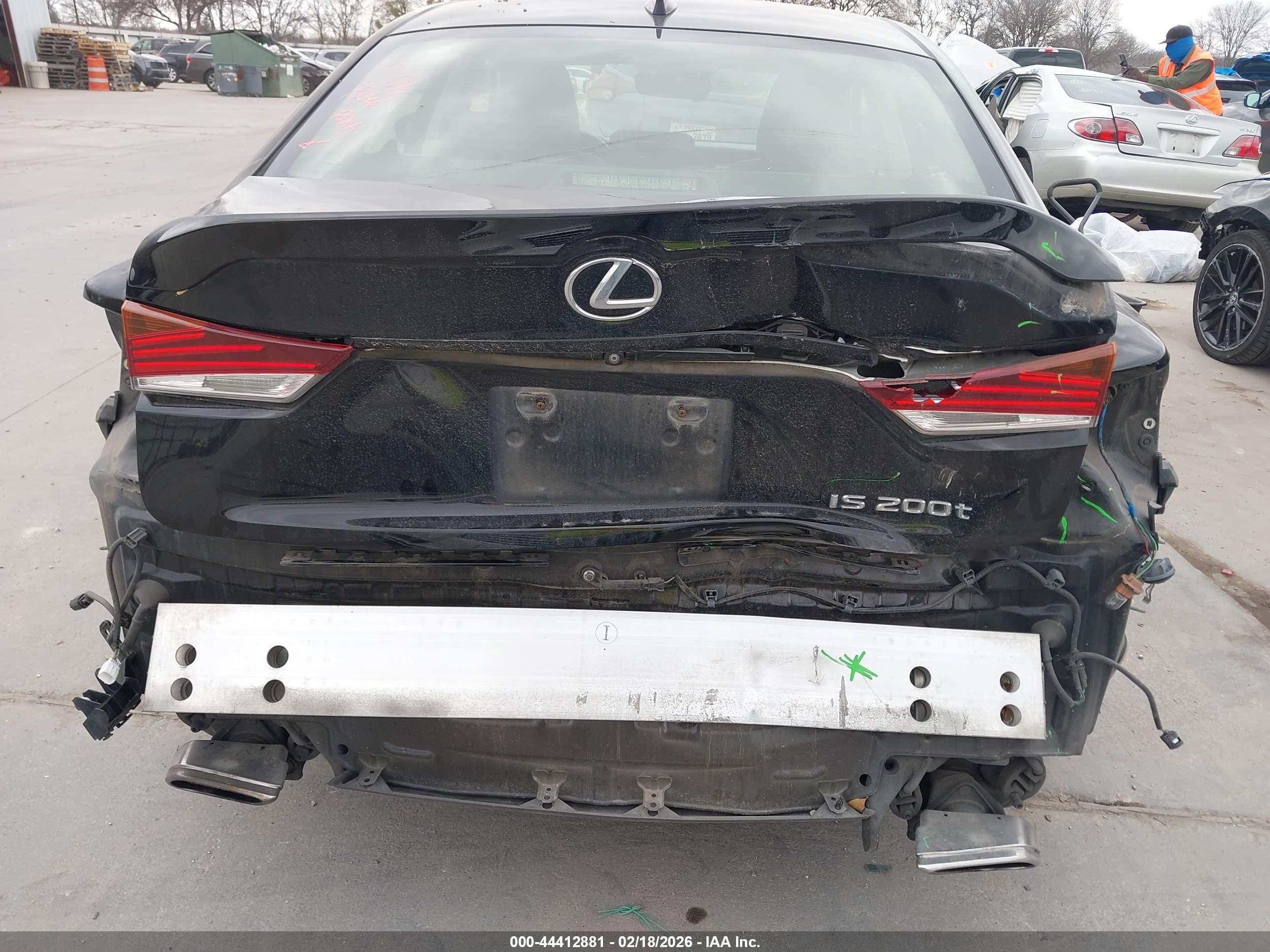 LEXUS IS image 6