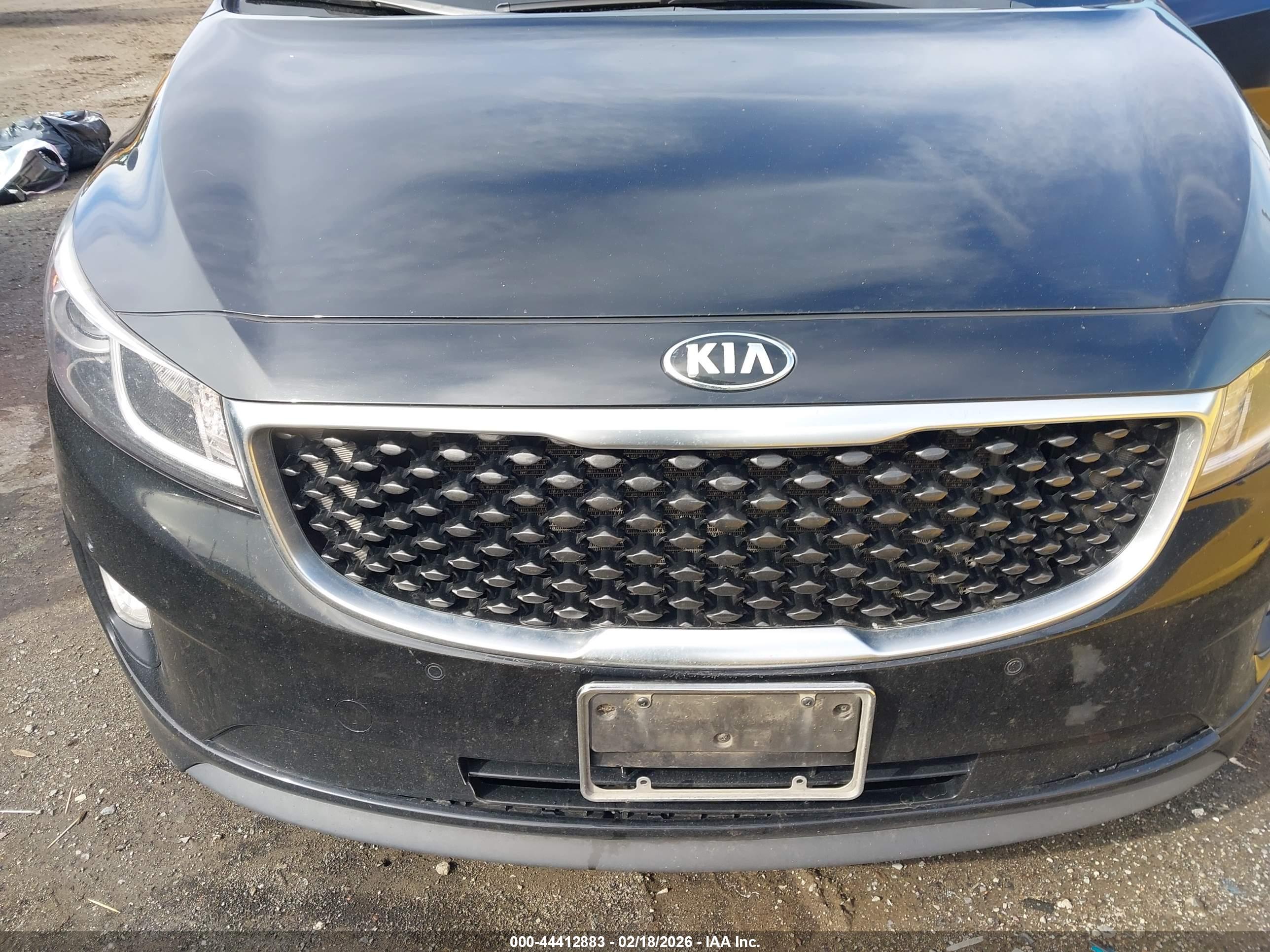 KIA SEDONA image 6