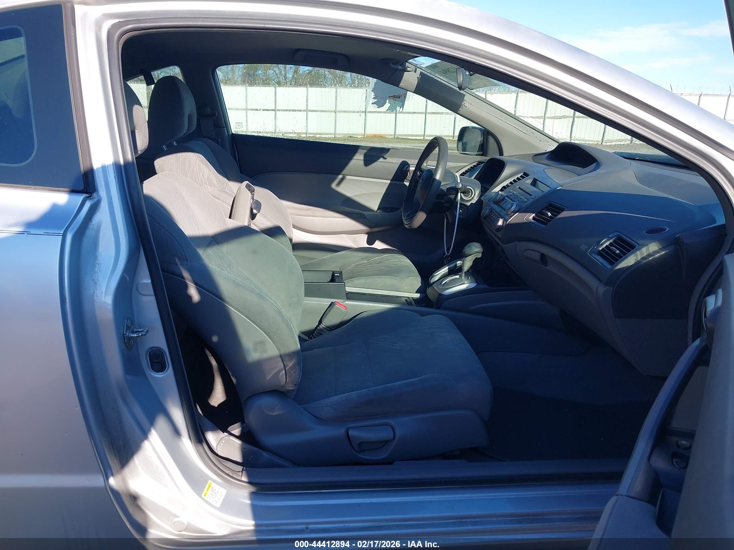 HONDA CIVIC image 5